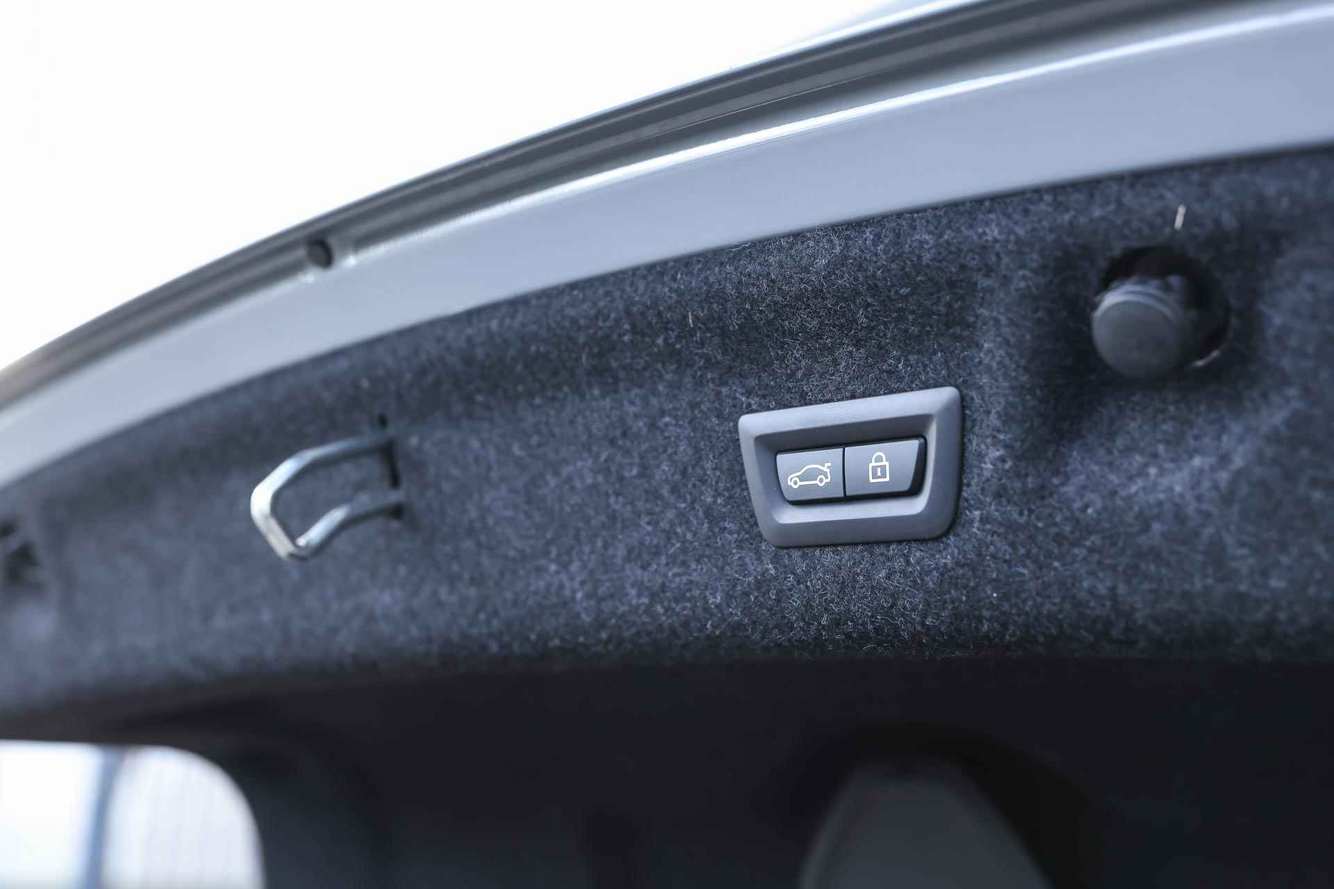 BMW 4 Serie Coupé M440i xDrive High Executive Automaat / Schuif-kanteldak / Laserlight / M Sportstoelen / Parking Assistant Plus / Driving Assistant Professional / Comfort Access / Harman Kardon - 41/41