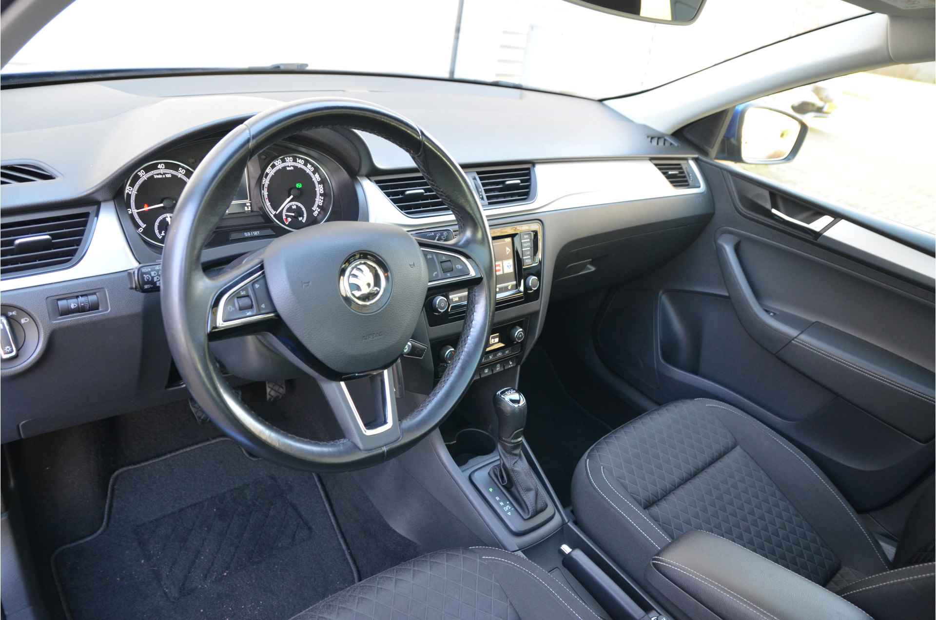 Škoda Rapid Spaceback 1.0 TSI Greentech Drive Pano, 17" Alu - 10/31