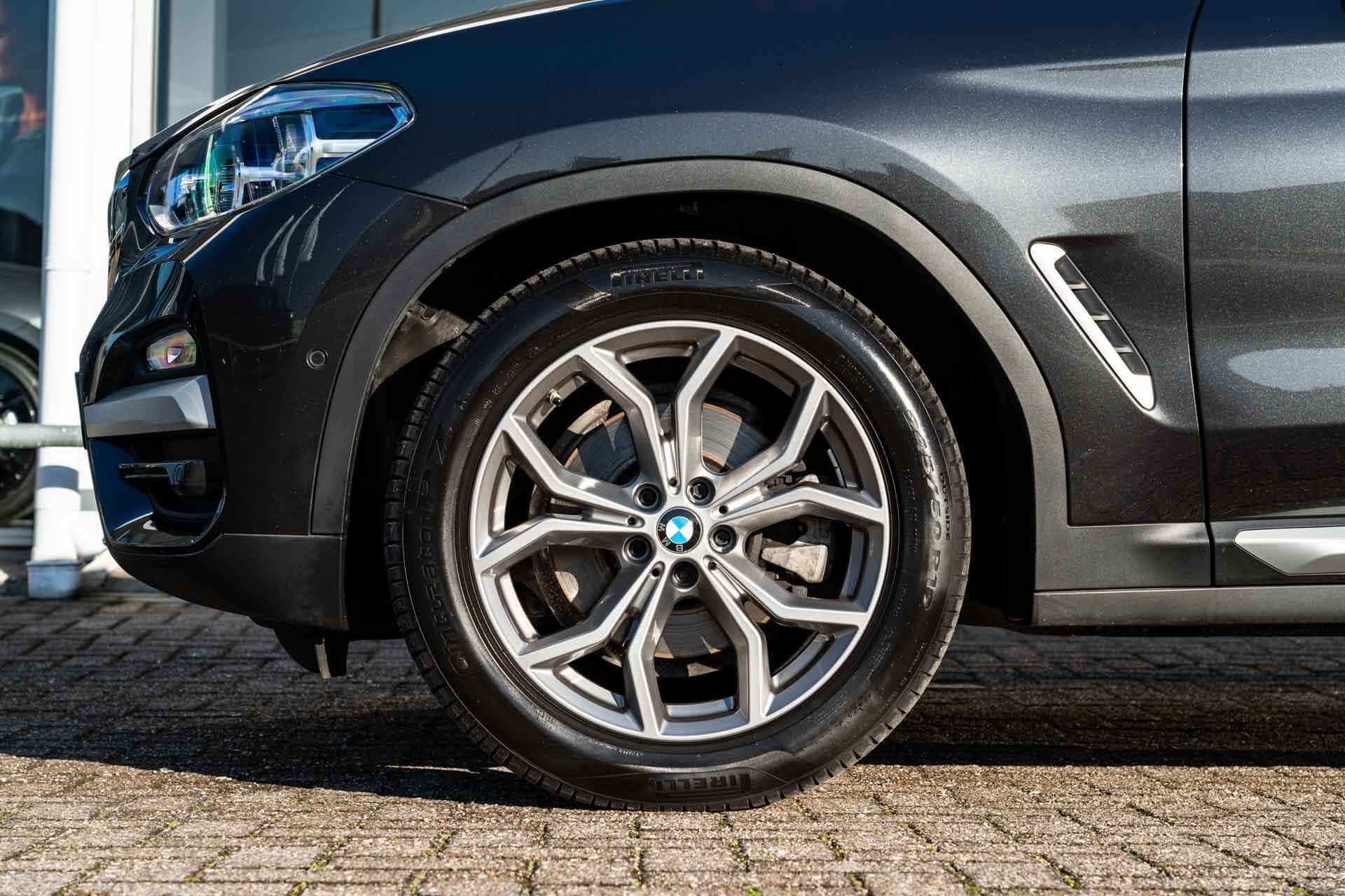 BMW X3 sDrive20i 170pk AUT Launch Edition High Executive | Panoramadak | Head-up Display | Navigatie - 13/56
