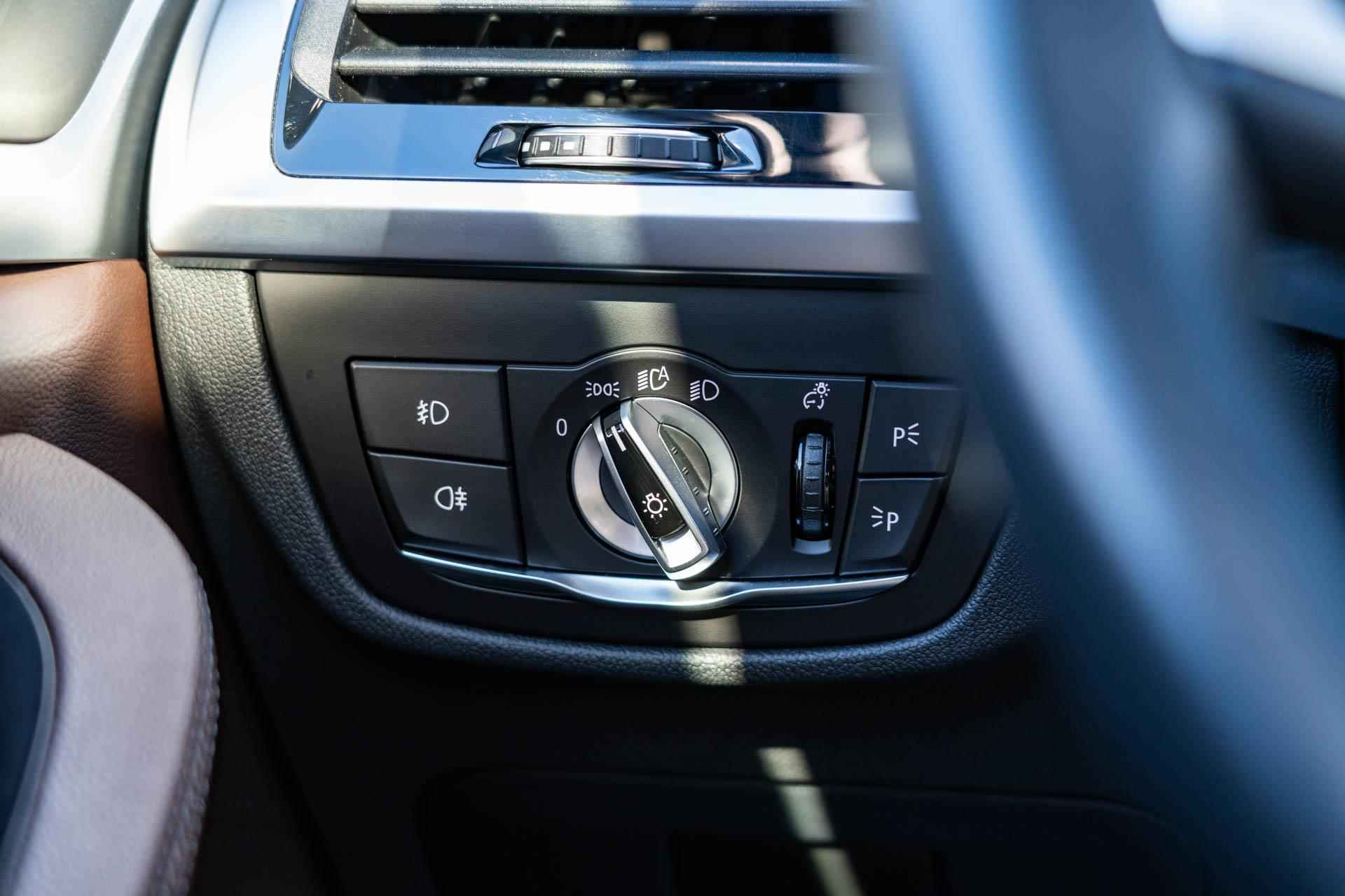 BMW X3 sDrive20i 170pk AUT Launch Edition High Executive | Panoramadak | Head-up Display | Navigatie - 36/56