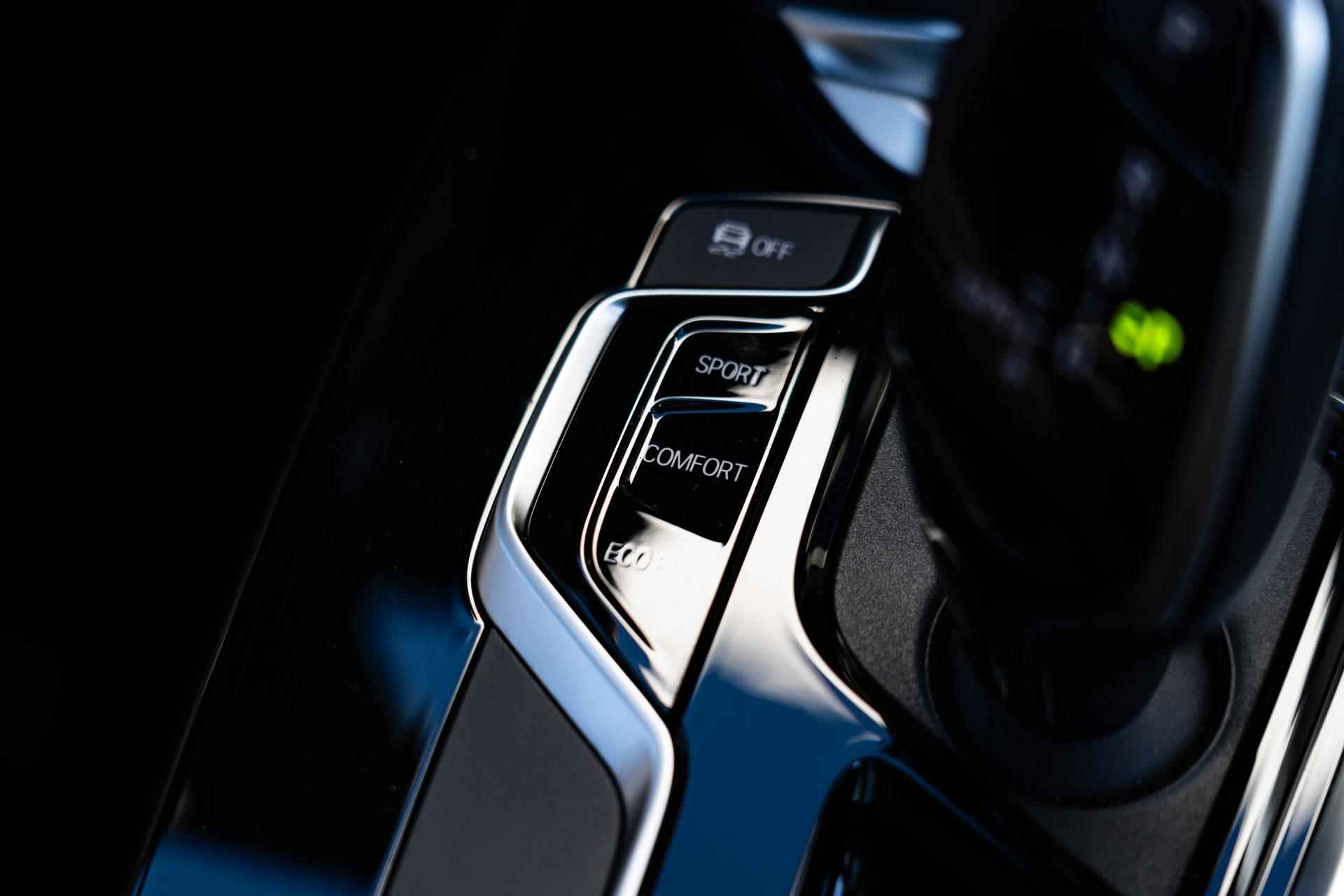 BMW X3 sDrive20i 170pk AUT Launch Edition High Executive | Panoramadak | Head-up Display | Navigatie - 43/56