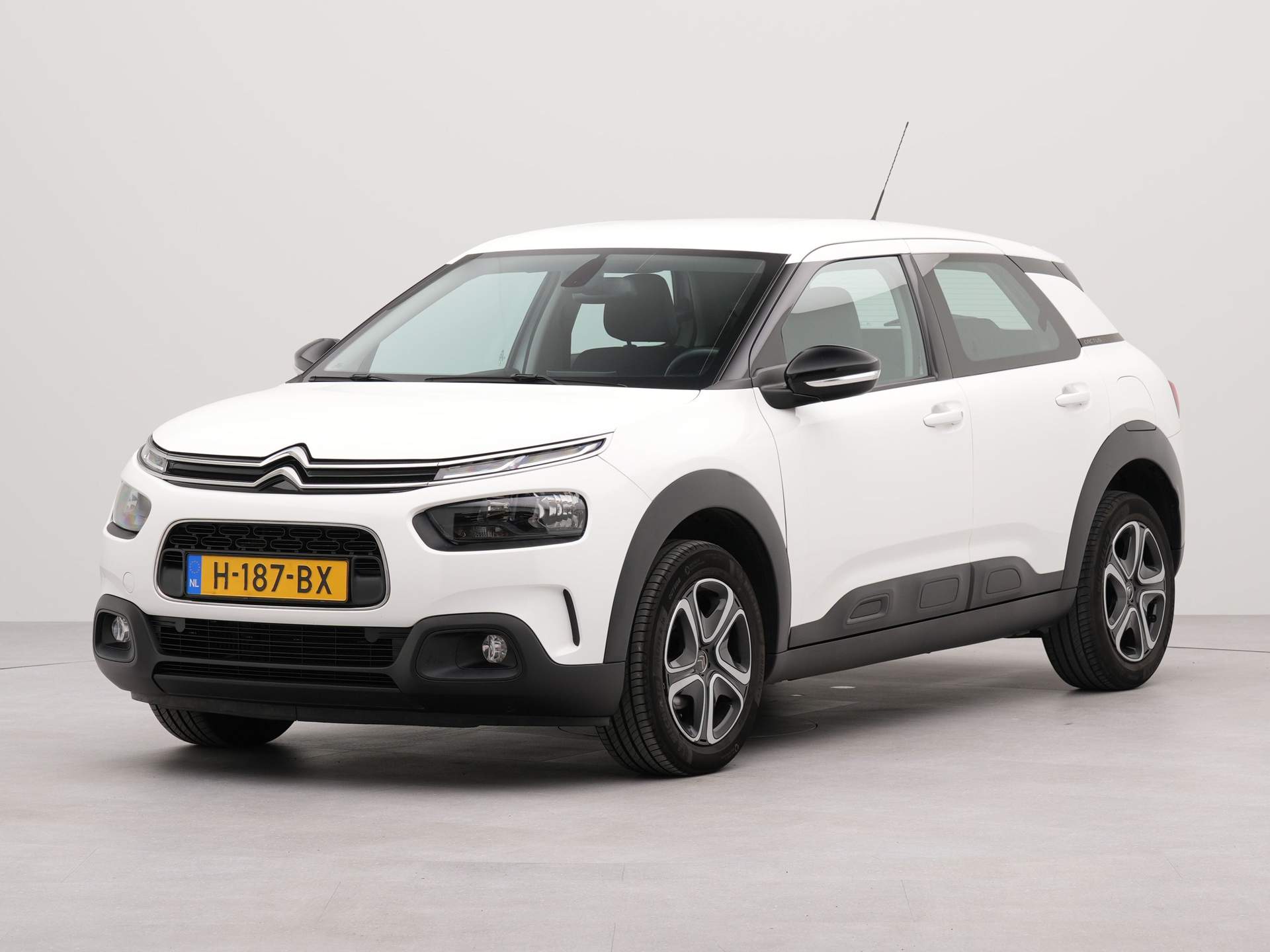 Citroën C4 Cactus 1.2 PureTech Feel | Navigatie by App | Airco | Bluetooth | Dab | Parkeersensoren achter |