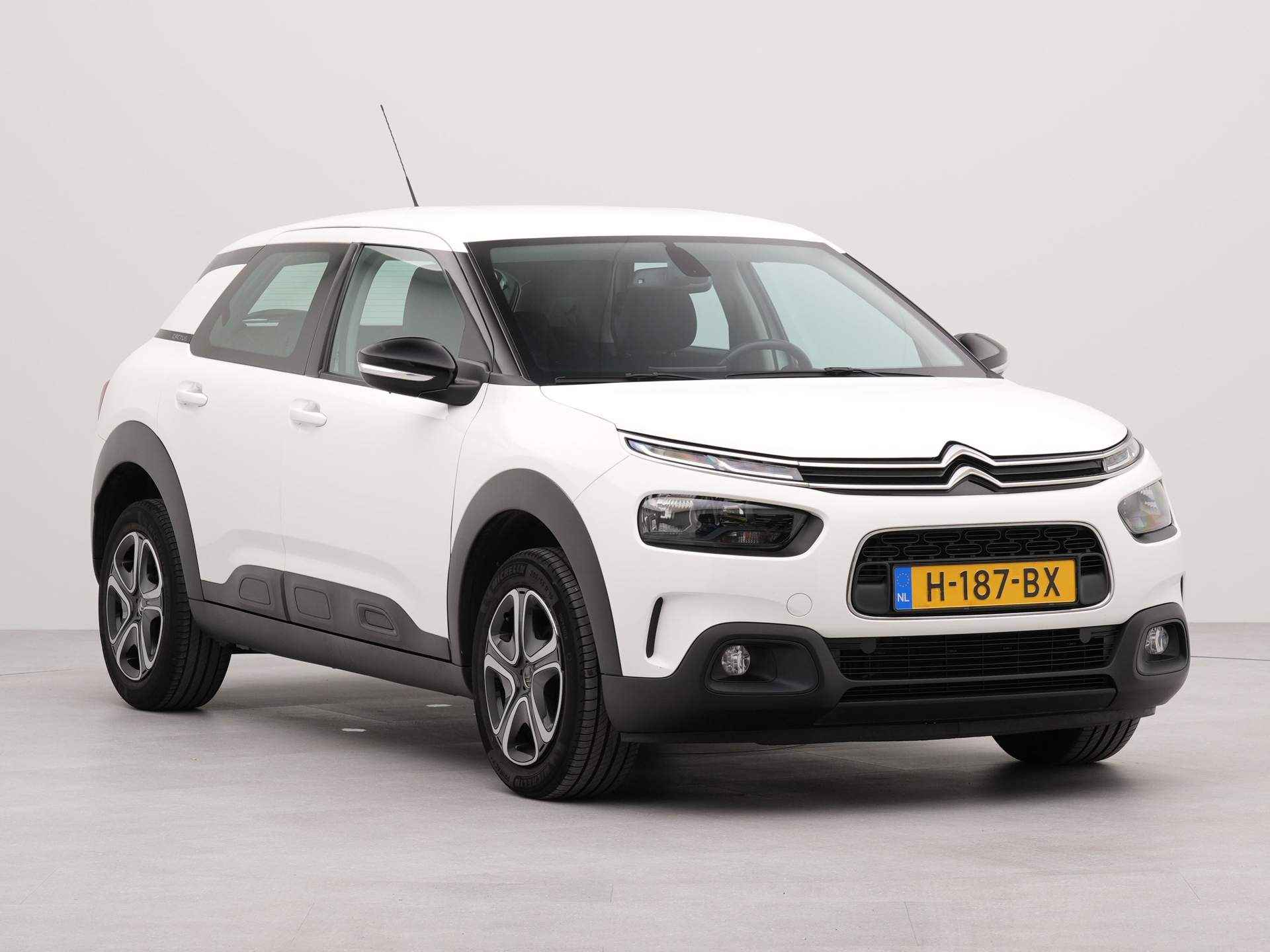 Citroën C4 Cactus 1.2 PureTech Feel | Navigatie by App | Airco | Bluetooth | Dab | Parkeersensoren achter | - 2/33