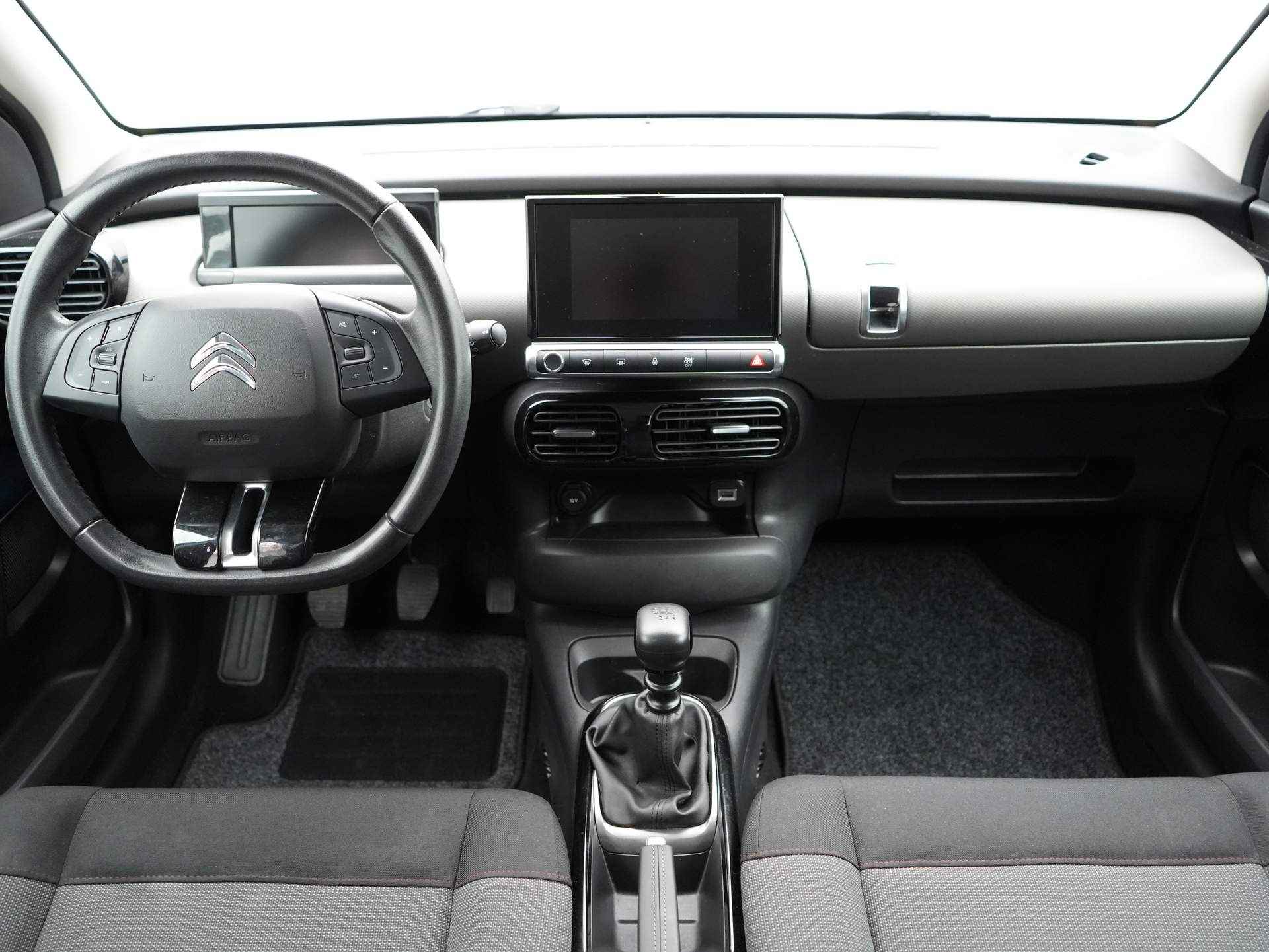 Citroën C4 Cactus 1.2 PureTech Feel | Navigatie by App | Airco | Bluetooth | Dab | Parkeersensoren achter | - 4/33