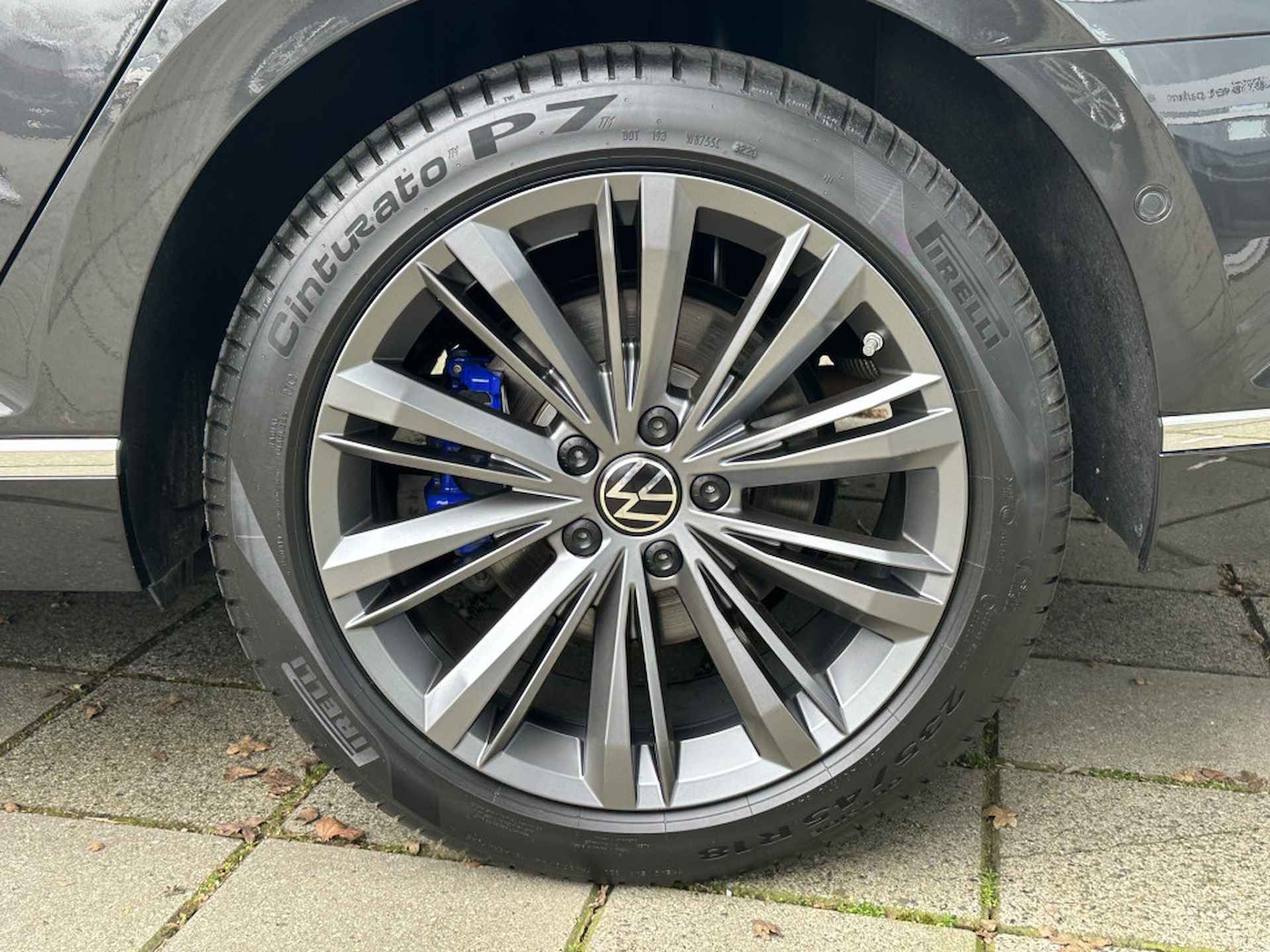 Volkswagen Passat Variant 1.4 TSI PHEV GTE Business / NAVI / APP.Connect / Rondom CAMERA / PANODAK / Elektr. Trekhaak / 18"LMV - 2/7