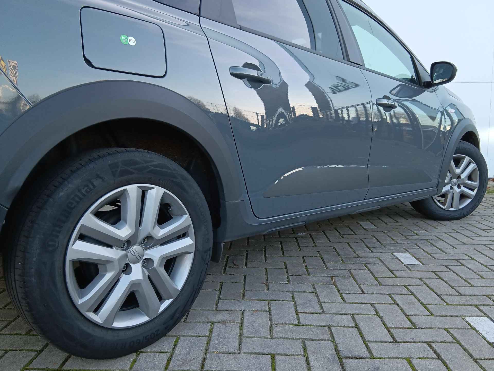 Dacia Jogger 1.0 TCe 110 Expression 7p. Navigatie / Parkeersensoren + Camera / Multifunctionele Dakrails - 28/29