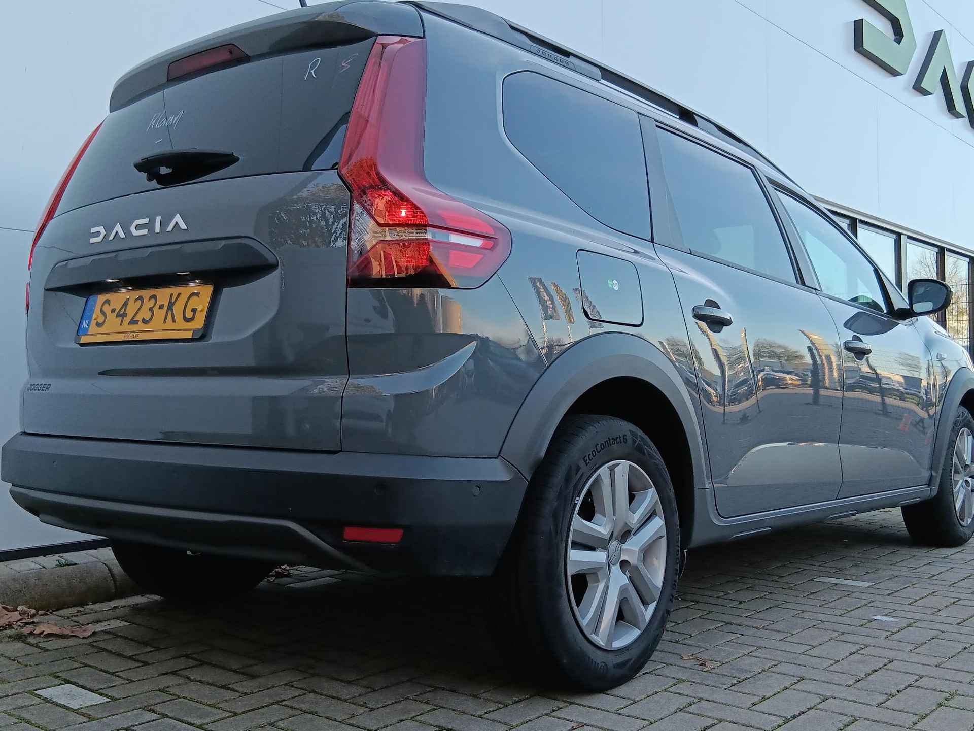 Dacia Jogger 1.0 TCe 110 Expression 7p. Navigatie / Parkeersensoren + Camera / Multifunctionele Dakrails - 23/29