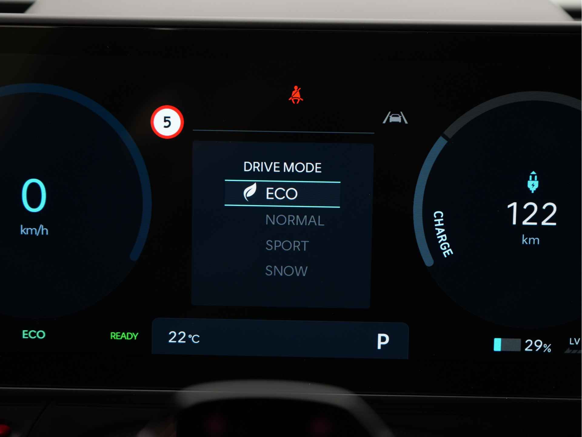 Hyundai KONA Electric N Line 65.4 kWh Volledig Elektrisch met Navigatie, Lederen bekleding en Stoelverwarming Uit voorraad leverbaar! - 30/58