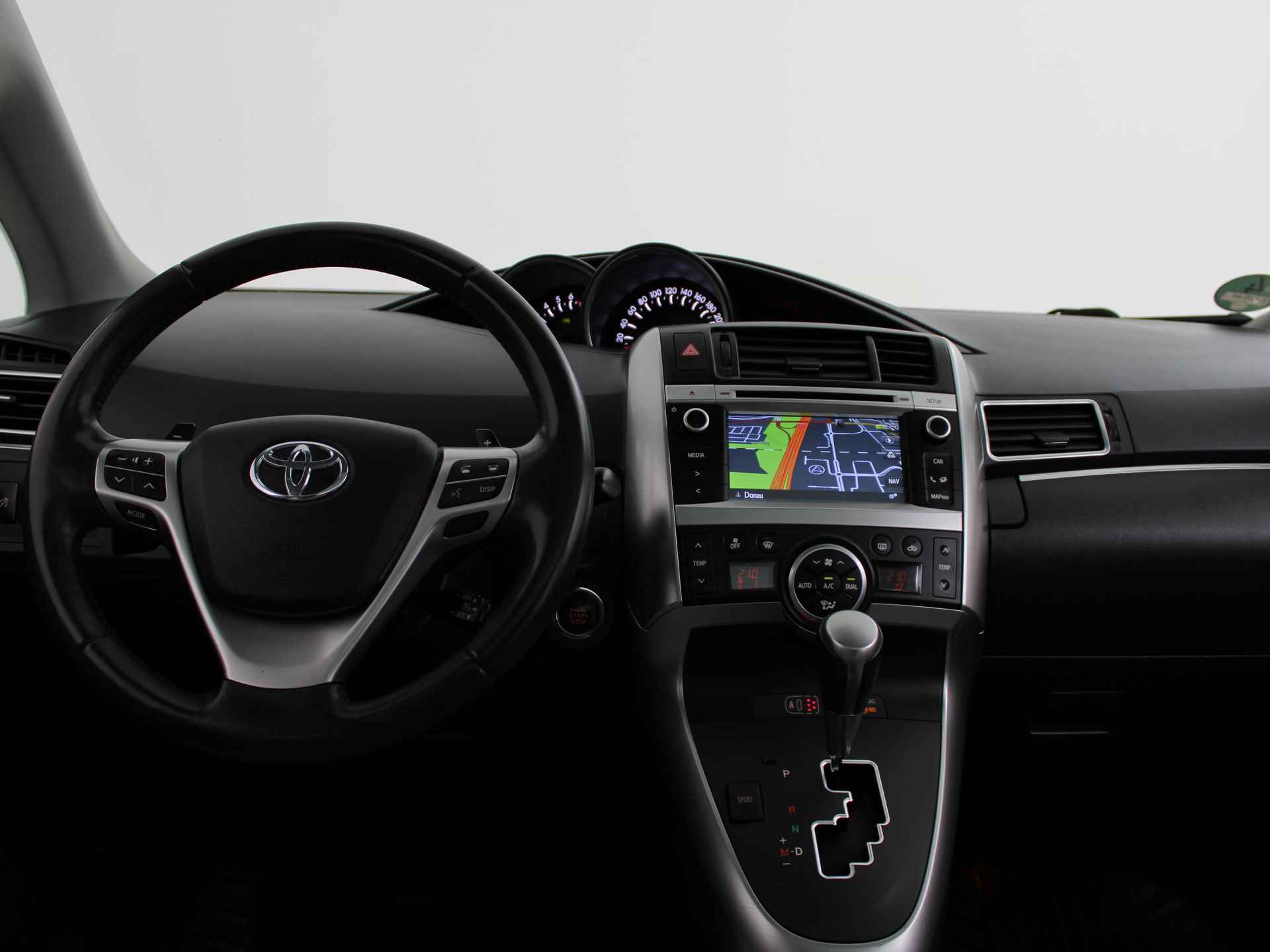 Toyota Verso 1.8 VVT-i Dynamic Business 7p. | Panoramadak | Navigatie | Climate Control | Stoelverwarming | - 6/48