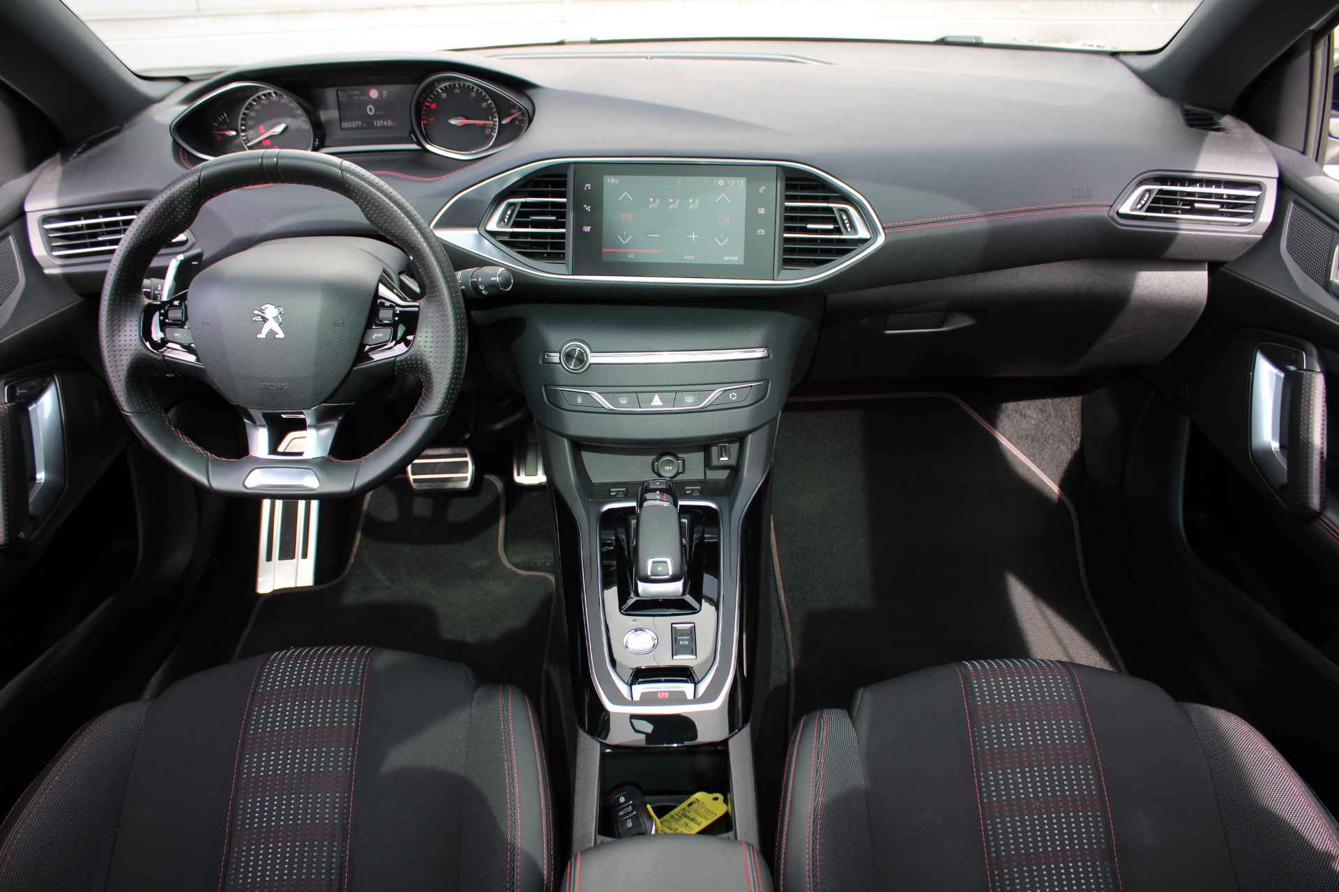Peugeot 308 1.2 130pk AUTOMAAT GT-Line PANODAK | FULL-LED | NAVI BY APP | KEYLESS | STOELVERW. | CLIMA | PDC V+A | CRUISE | - 17/36