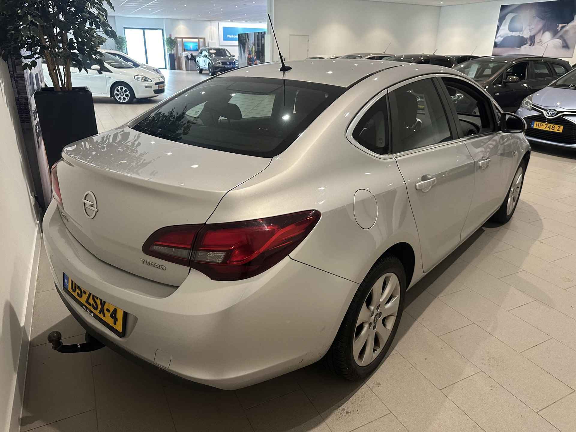 Opel Astra 1.4 Turbo Cosmo | Airconditioning | Budget | - 5/12
