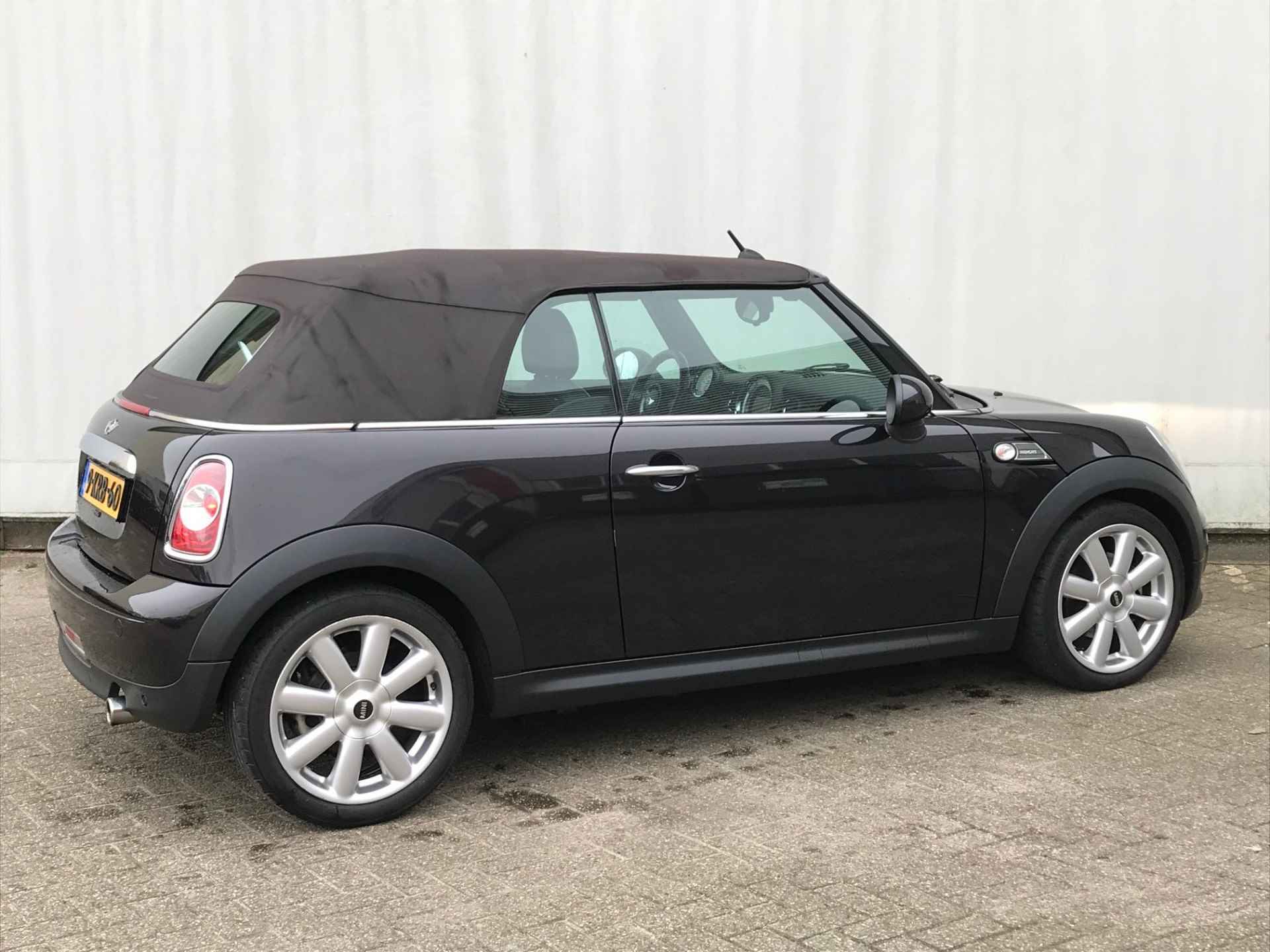 MINI Cabrio 1.6 Cooper 123PK Chili Highgate! Leder / Navi / Stl.vw - 10/24