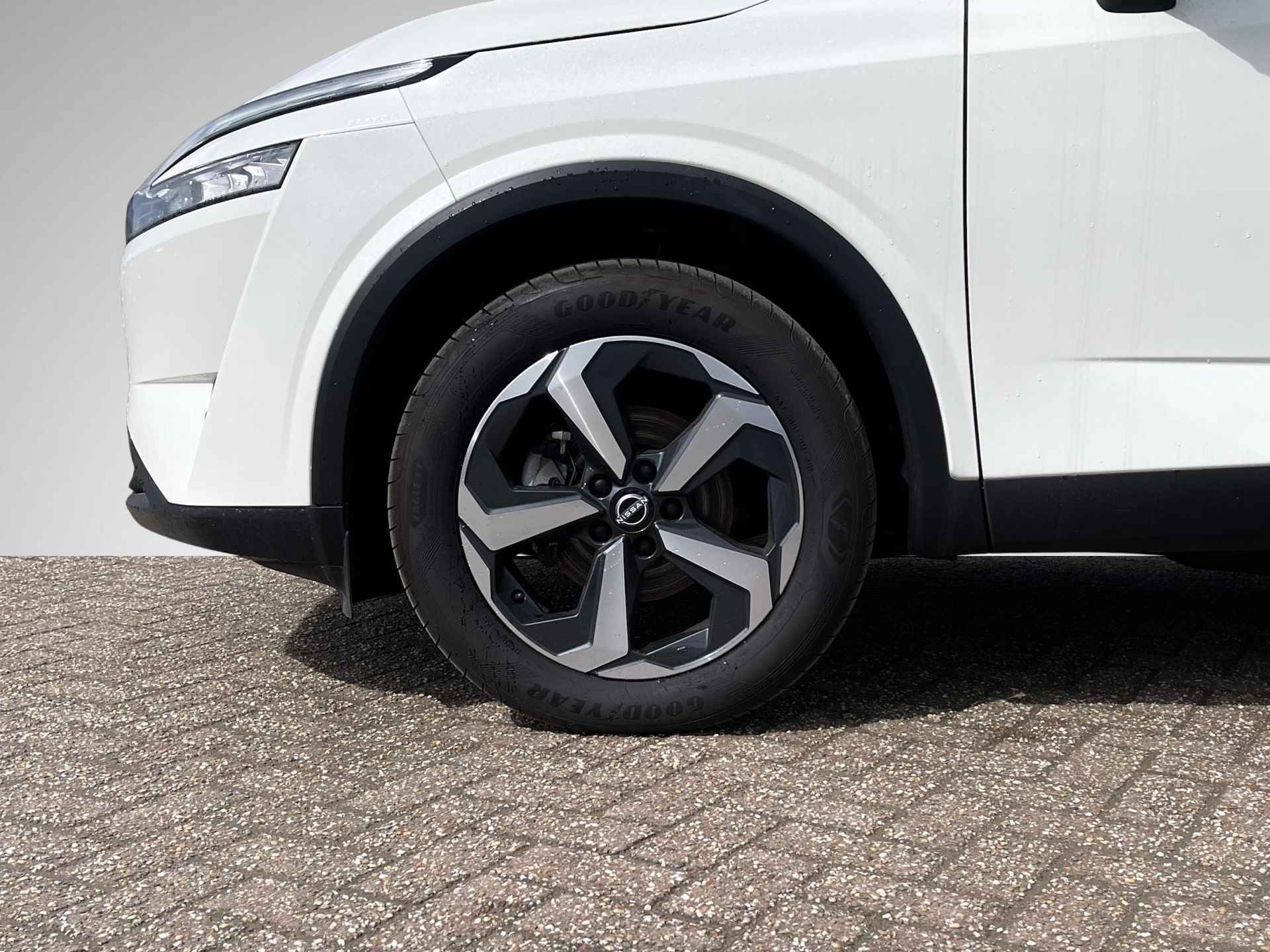 Nissan Qashqai 1.3 MHEV Xtronic N-Connecta Design Pack | Panoramadak | Apple Carplay/Adroid Auto | Adapt. Cruise Control | Dodehoek Detectie | 360° Camera | Rijklaarprijs! - 8/23