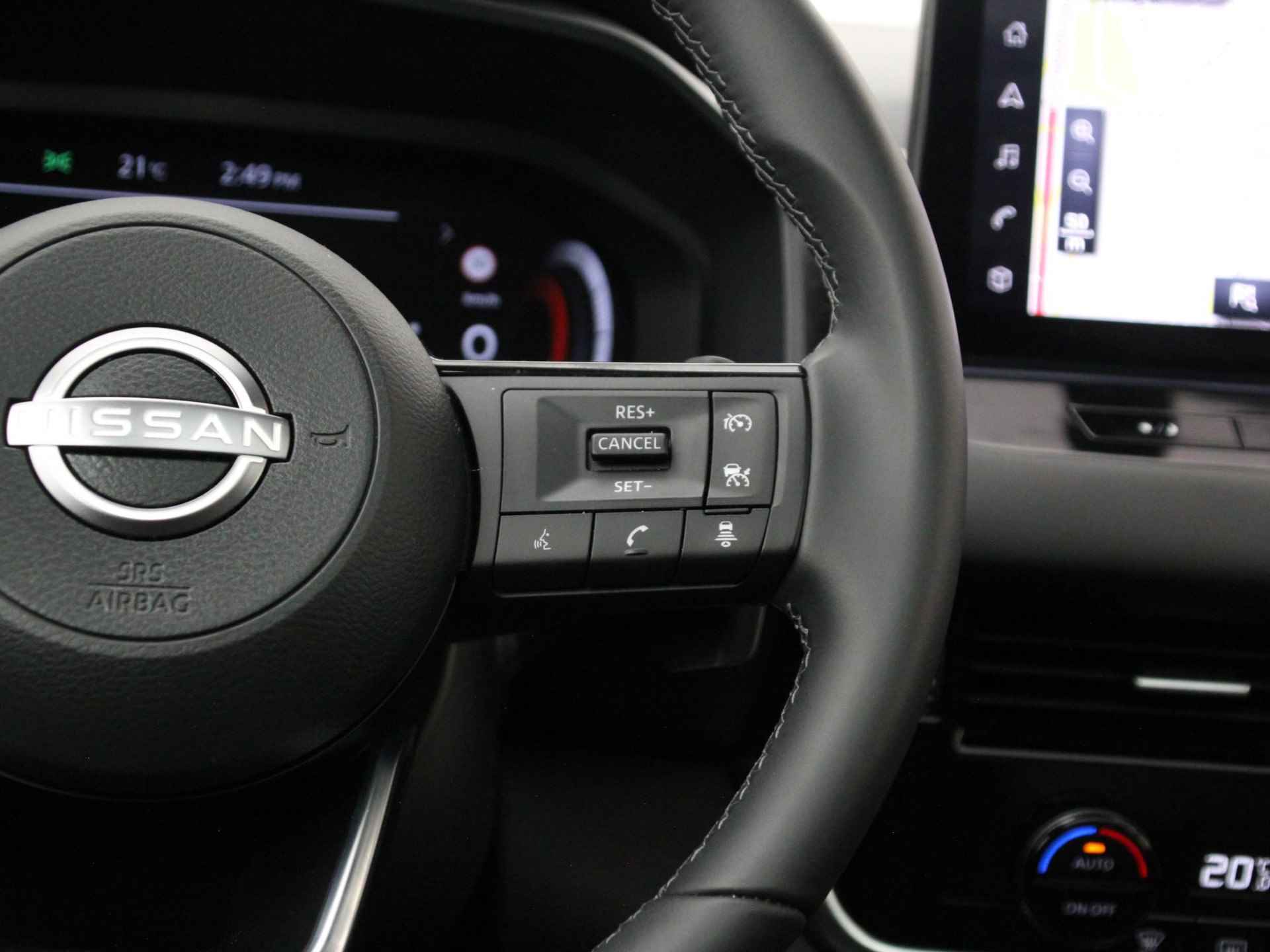 Nissan Qashqai 1.3 MHEV Xtronic N-Connecta Design Pack | Panoramadak | Apple Carplay/Adroid Auto | Adapt. Cruise Control | Dodehoek Detectie | 360° Camera | Rijklaarprijs! - 15/23