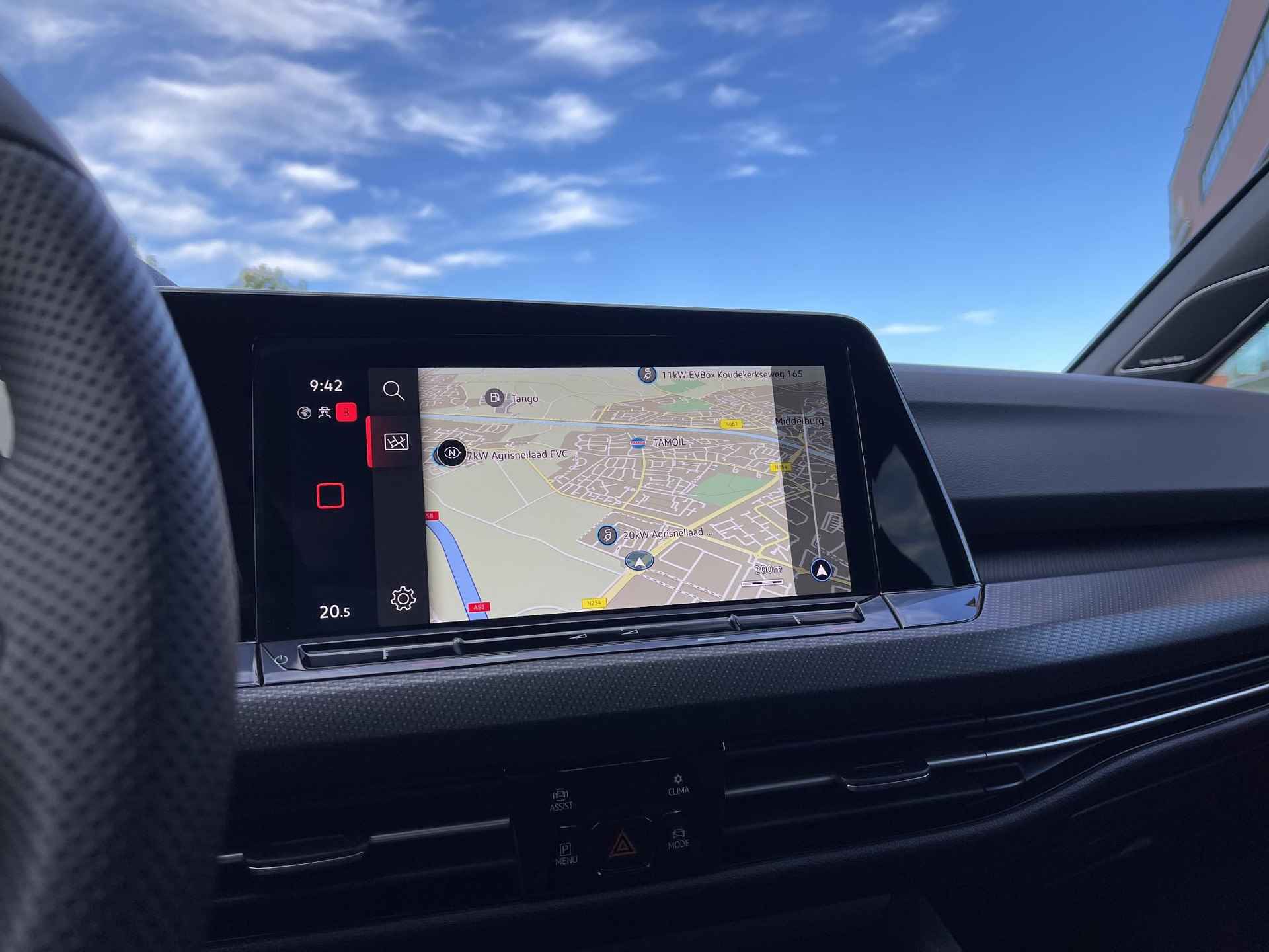 Volkswagen Golf 1.5 eTSI R-Line | Panoramadak | Harman/Kardon | Sportstoelen | Full-LED | Navigatie | Apple Carplay/Android Auto | Dodehoek | Park. Assist | Rijklaarprijs! - 17/33