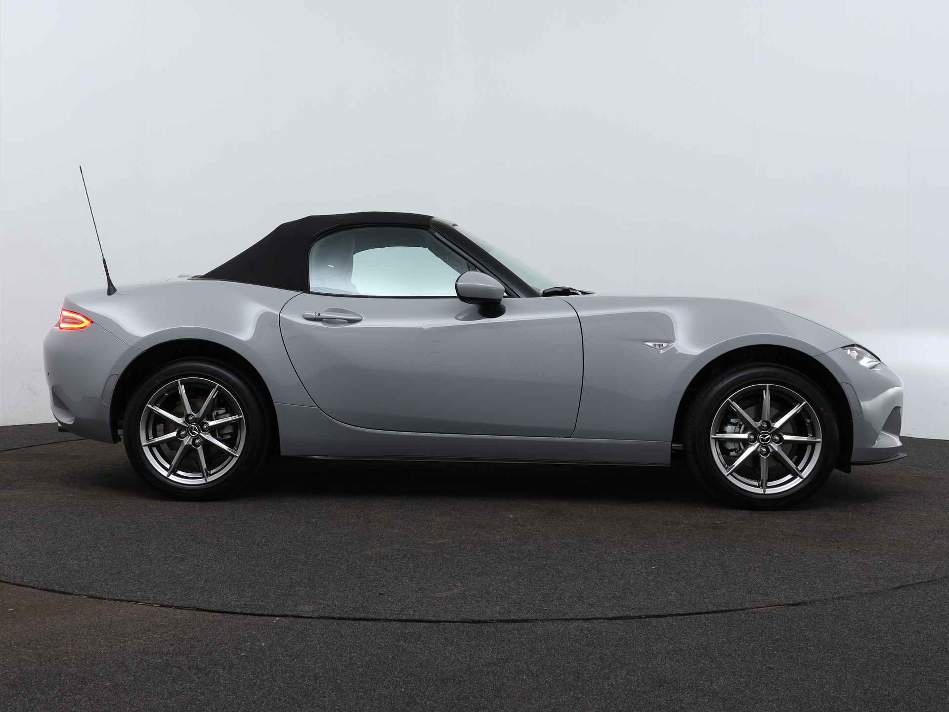 Mazda MX-5 1.5 SkyActiv-G 132 Exclusive-Line | Incl. € 4.000,- instapvoordeel | Direct leverbaar in verschillende kleuren en uitvoeringen - 11/41