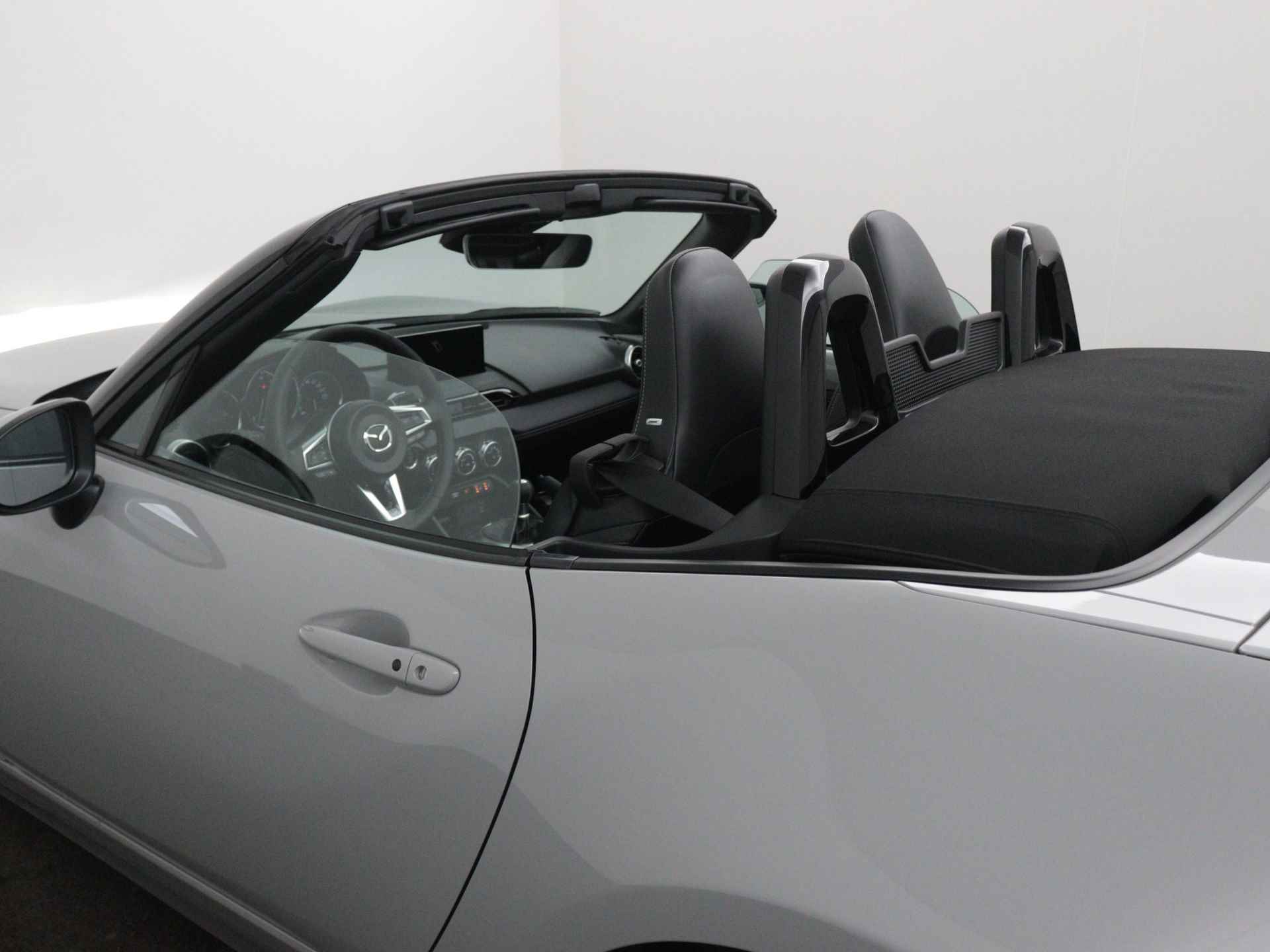 Mazda MX-5 1.5 SkyActiv-G 132 Exclusive-Line | Incl. € 4.000,- instapvoordeel | Direct leverbaar in verschillende kleuren en uitvoeringen - 32/41