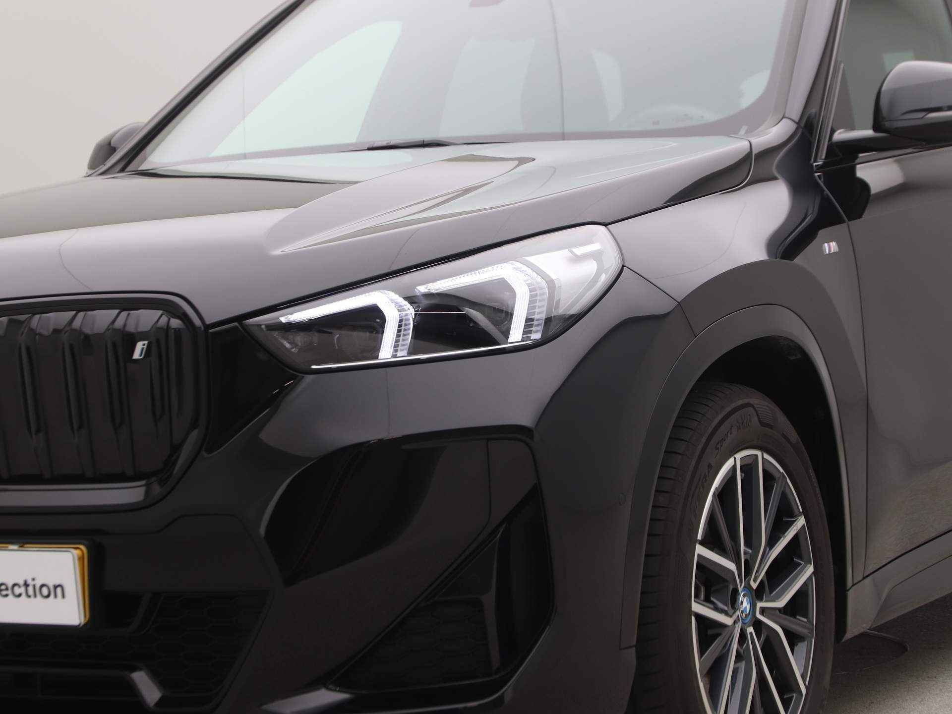 BMW iX1 xDrive30 Launch Edition M Sport - 18/24