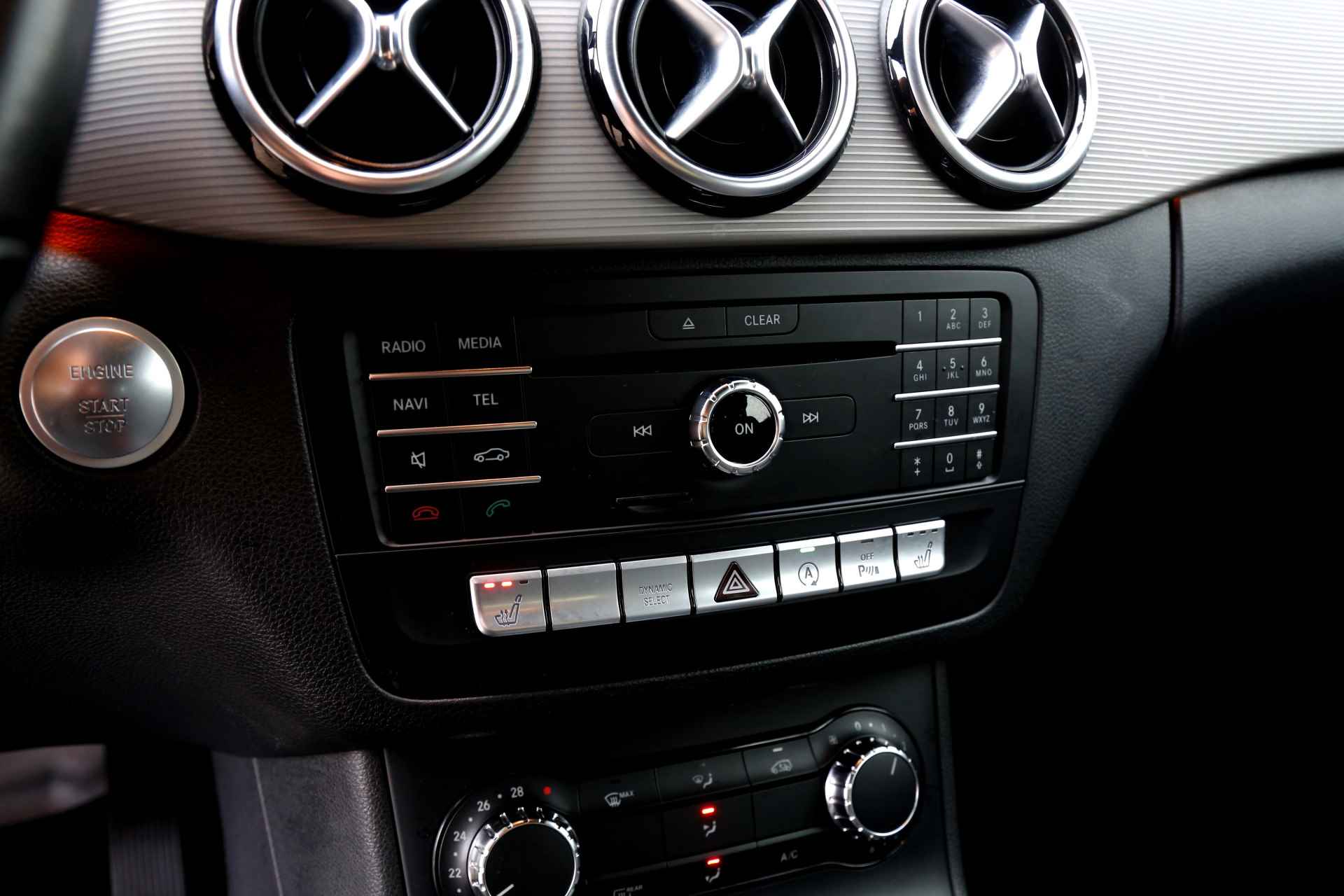 Mercedes-Benz B-Klasse 180 Ambition Automaat*NL-Auto*Perfect Onderh.*Trekhaak/Sportstoelen/Stoelverw./Camera/LED/Navi/Sfeer/Climate-Control/Cruise-Cont - 15/57