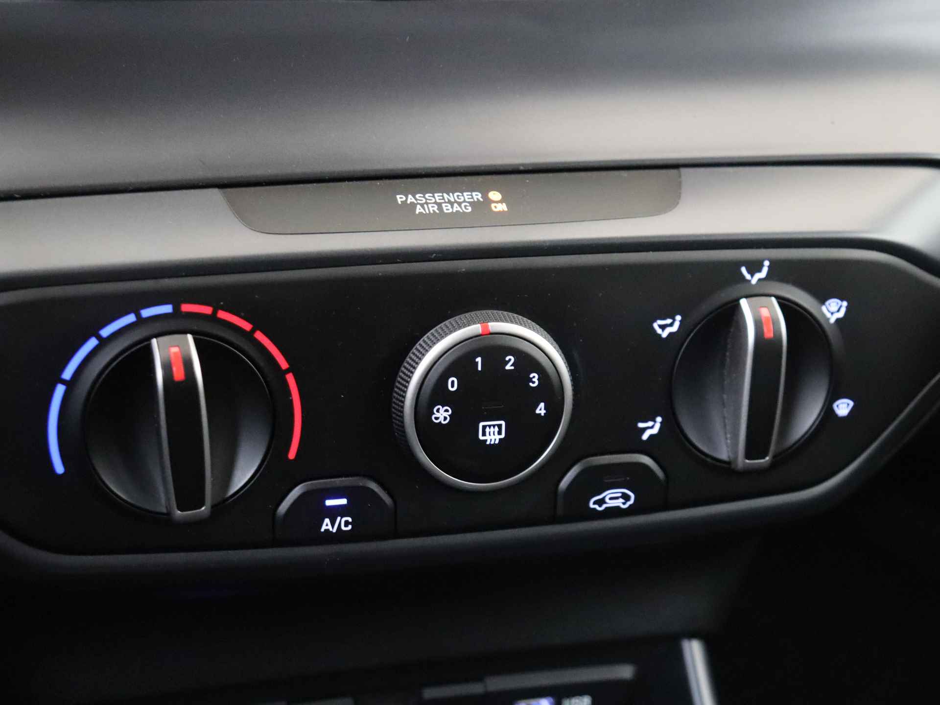 Hyundai i20 1.0 T-GDI Comfort | Camera | Apple Carplay | Airco - 19/40