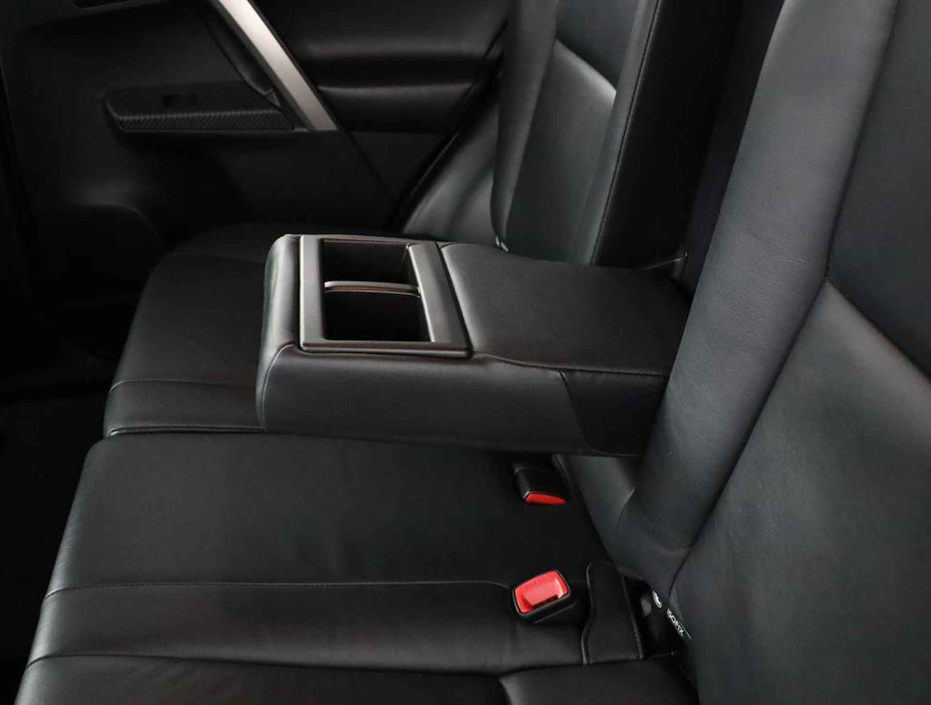 Toyota RAV4 2.0 Executive Business 4WD,Navigatie,Automaat - 42/62