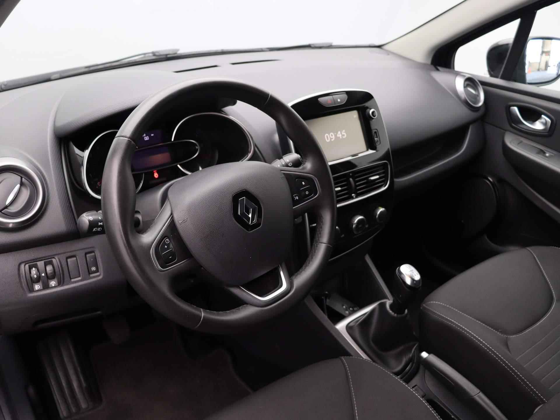 Renault Clio Estate dCi 90pk Ecoleader Limited | Navigatie | Parkeersensoren achter | lm velgen | Cruise control | - 16/45