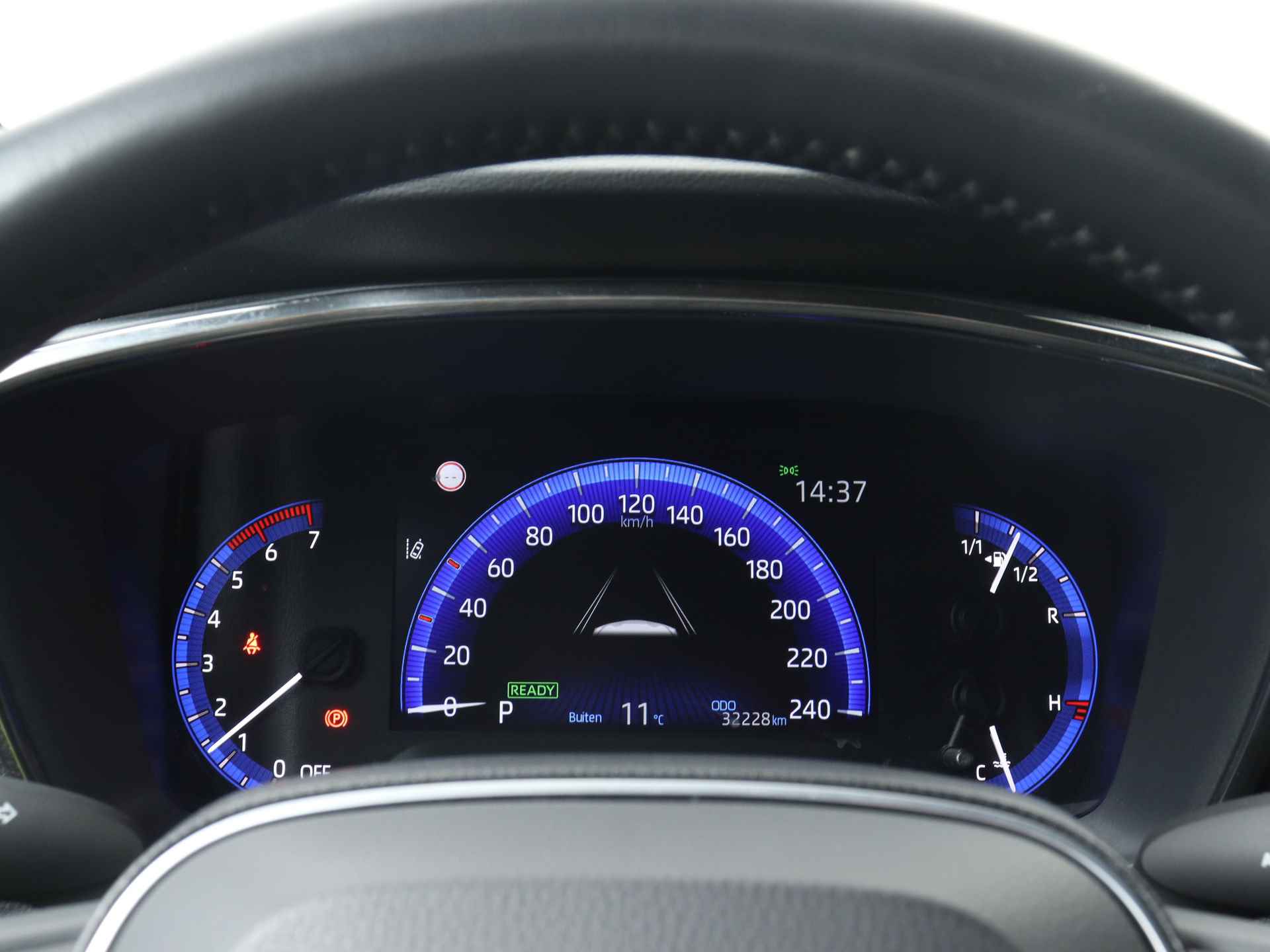 Toyota Corolla Touring Sports 1.8 Hybrid Dynamic | Navigatie | Stoelverwarming | Half lederen bekleding | - 7/43
