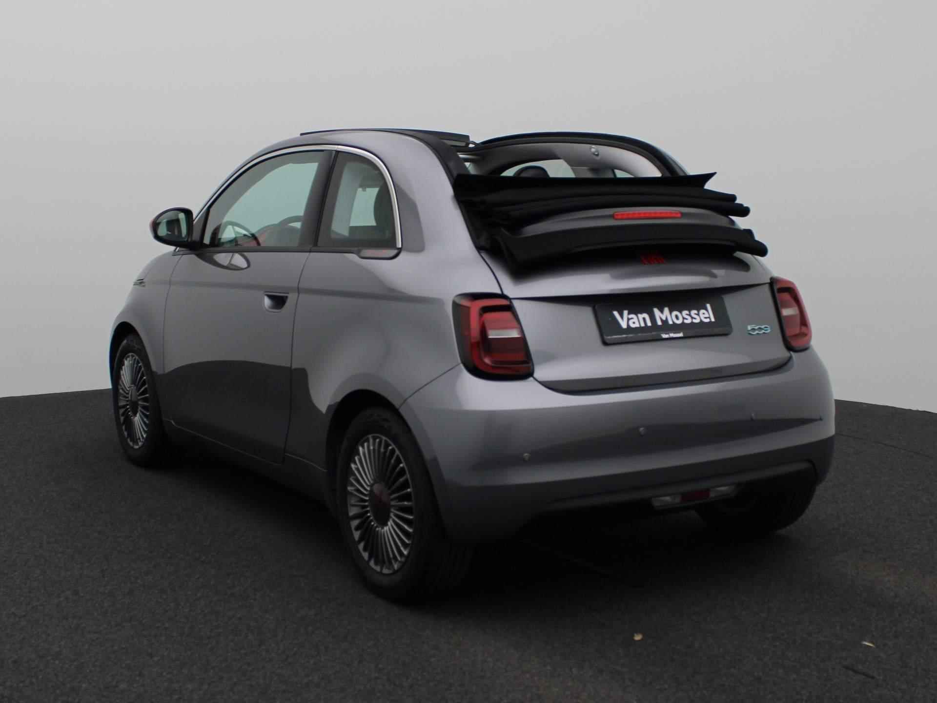 Fiat 500e C RED 42 kWh | NAVIGATIE | APPLE CARPLAY - ANDROID AUTO | CLIMATE CONTROL | CRUISE CONTROL | PARKEERSENSOREN | - 2/36