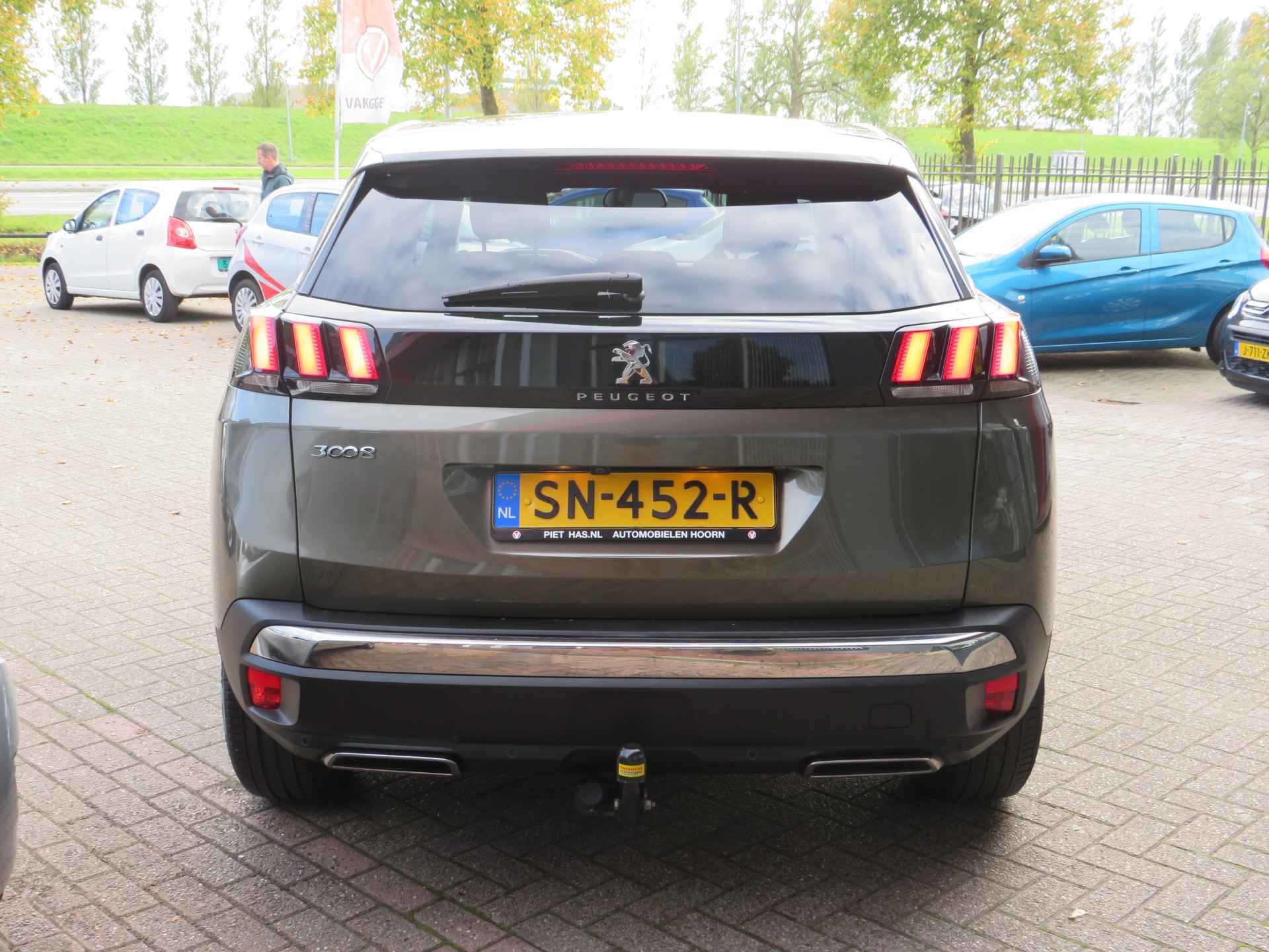 Peugeot 3008 1.2 PureTech Executive Automaat! | Clima-Airco | Navigatie | Trekhaak | Incl. BOVAG Garantie | Parkeersensoren | 1ste Eigenaar | - 7/38