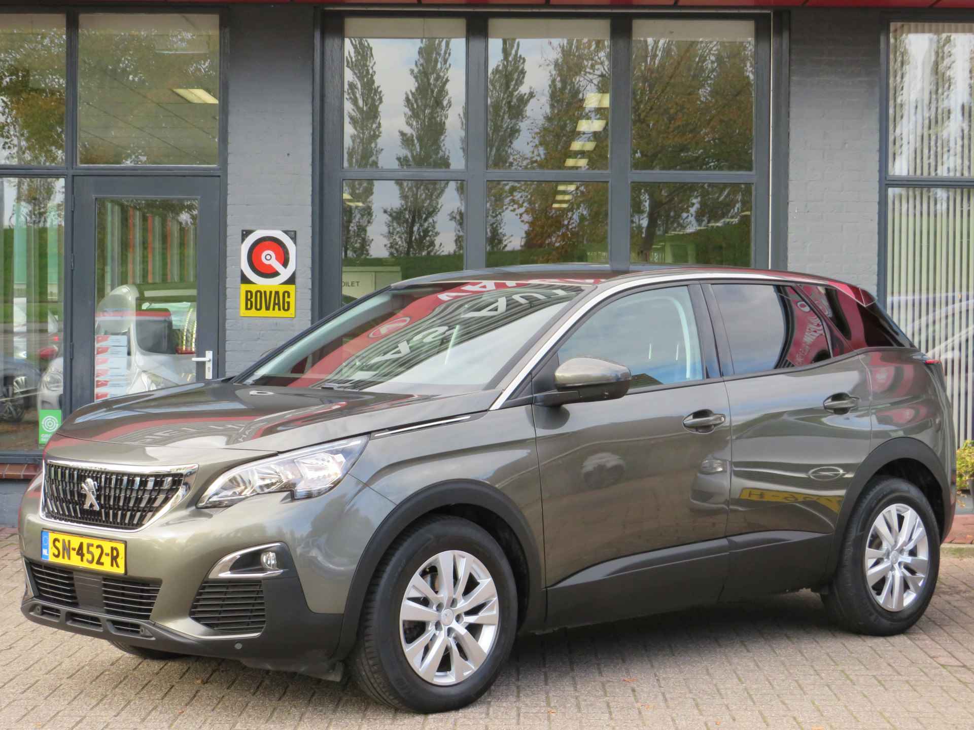 Peugeot 3008 1.2 PureTech Executive Automaat! | Clima-Airco | Navigatie | Trekhaak | Incl. BOVAG Garantie | Parkeersensoren | 1ste Eigenaar | - 36/38