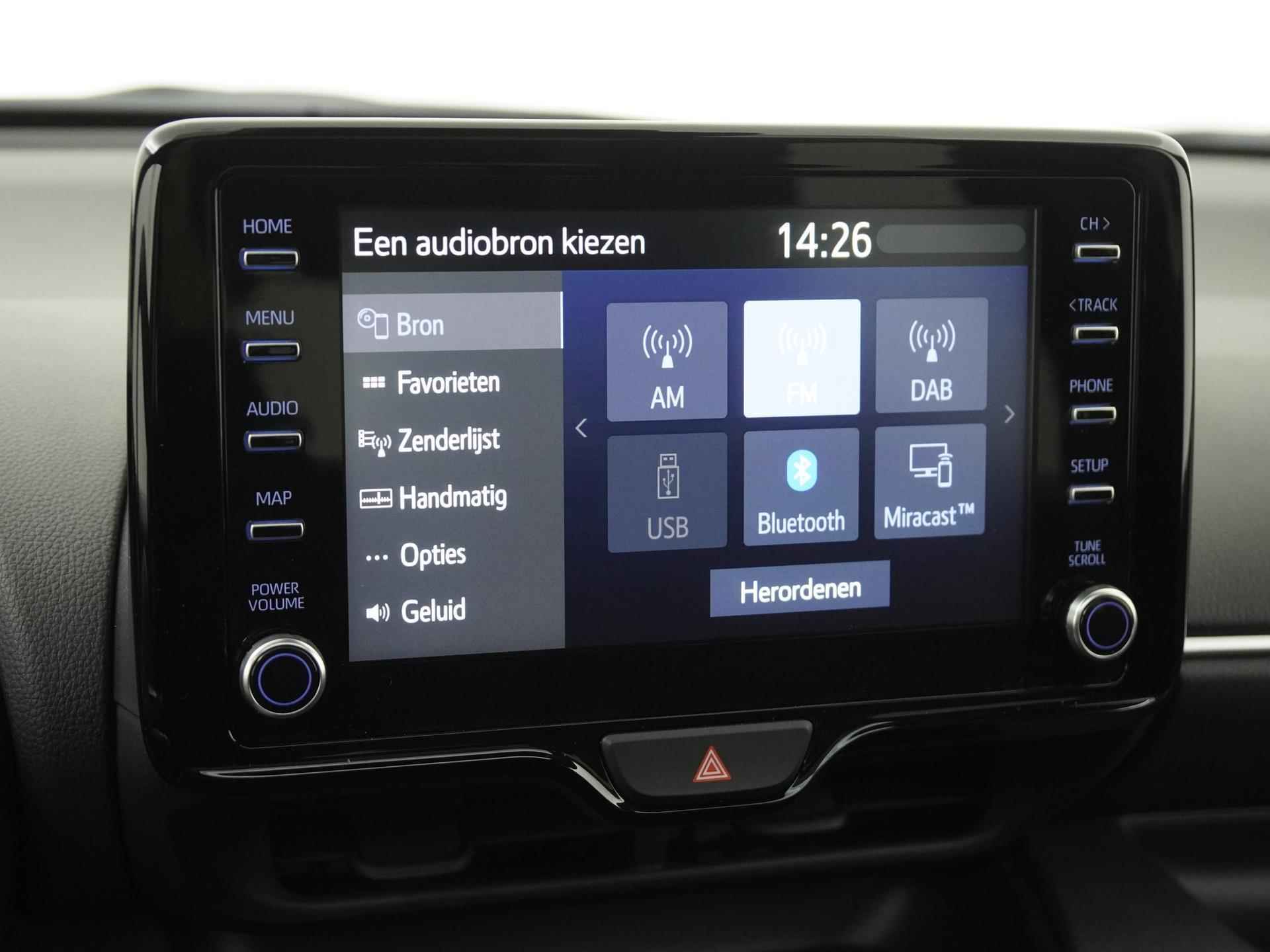 Toyota Yaris 1.5 Hybrid Bi-Tone | Panoramadak | Head Up | Zondag Open! - 14/36