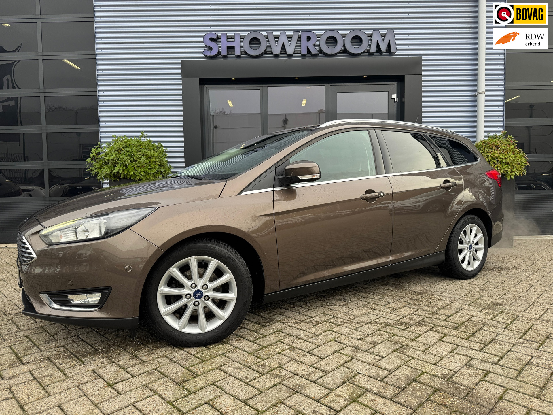 Ford Focus Wagon 1.0 Titanium Applecarplay, Fileparkeren|Navi|PDC|Stuur en stoelverwarming