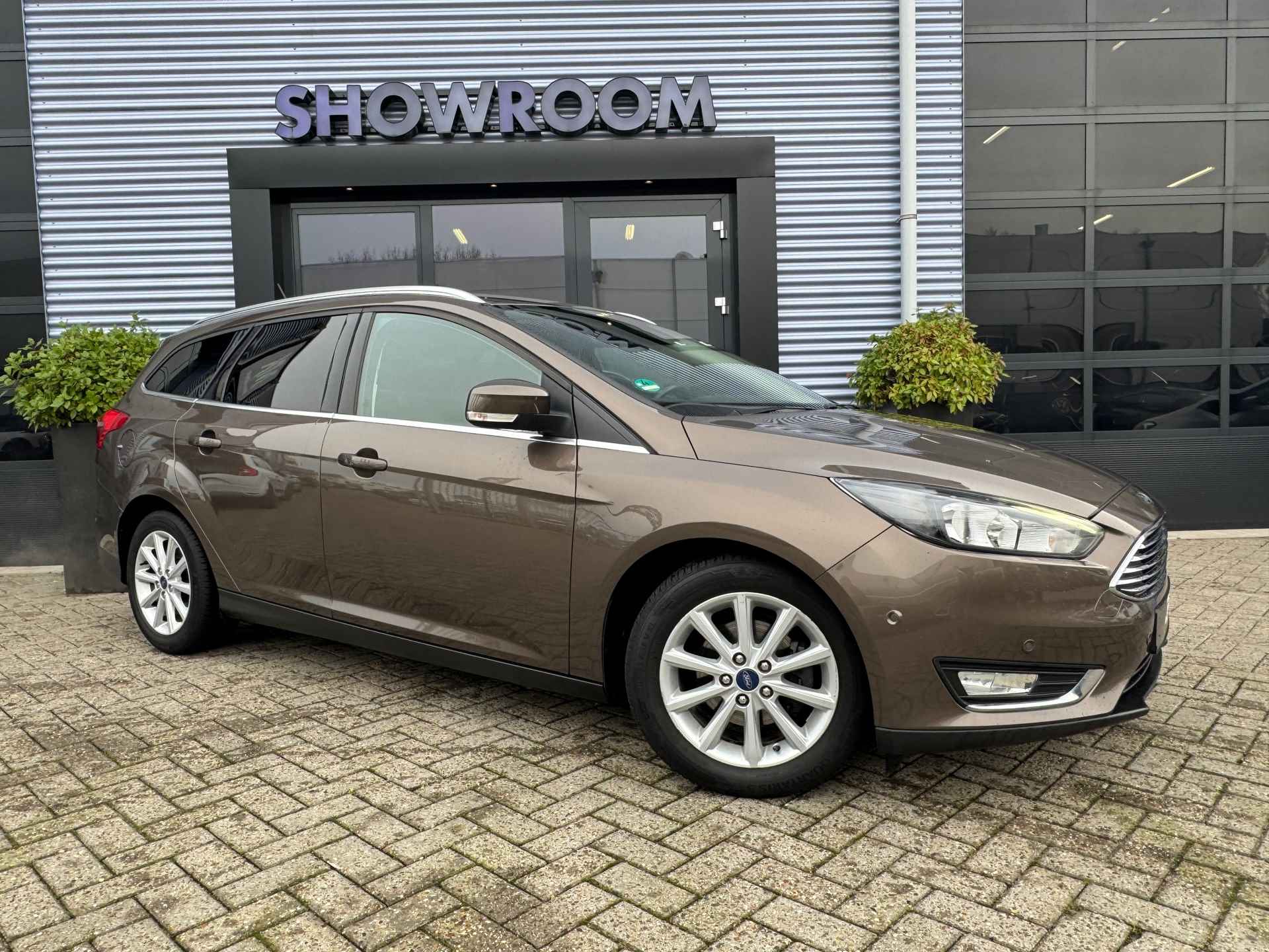 Ford Focus Wagon 1.0 Titanium Applecarplay, Fileparkeren|Navi|PDC|Stuur en stoelverwarming - 9/35