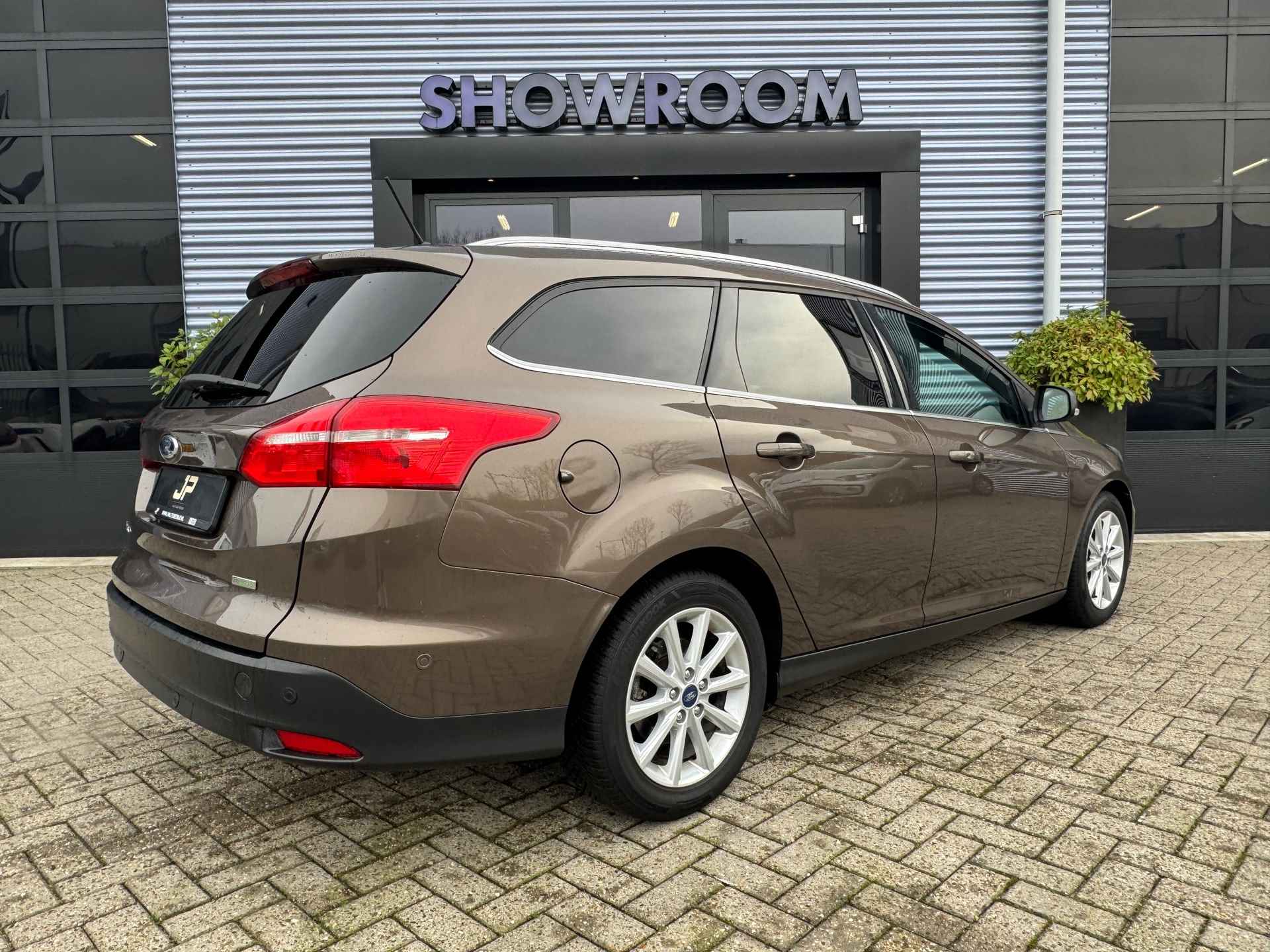 Ford Focus Wagon 1.0 Titanium Applecarplay, Fileparkeren|Navi|PDC|Stuur en stoelverwarming - 11/35