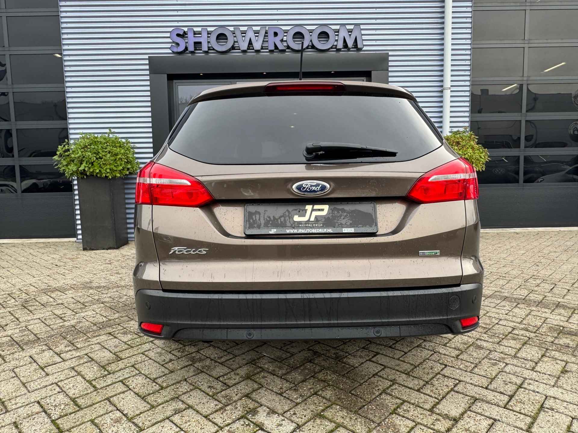 Ford Focus Wagon 1.0 Titanium Applecarplay, Fileparkeren|Navi|PDC|Stuur en stoelverwarming - 12/35