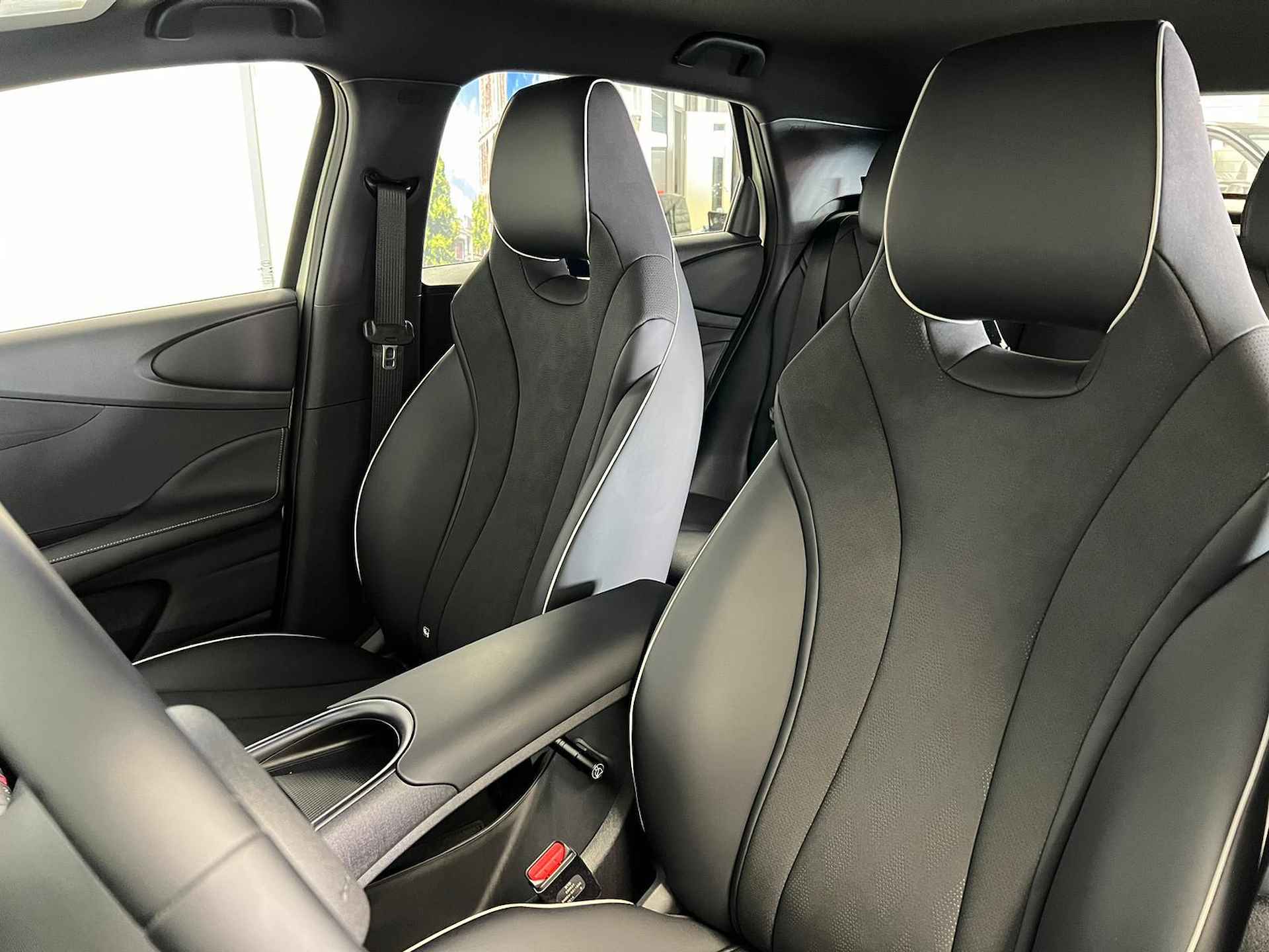 BYD DOLPHIN Comfort 60 kWh WARMTEPOMP | ELEKTRISCHE STOELEN | STOELVERWARMING | 360 CAMERA | NAVIGATIE | CARPLAY & ANDROID AUTO DRAADLOOS - 11/29