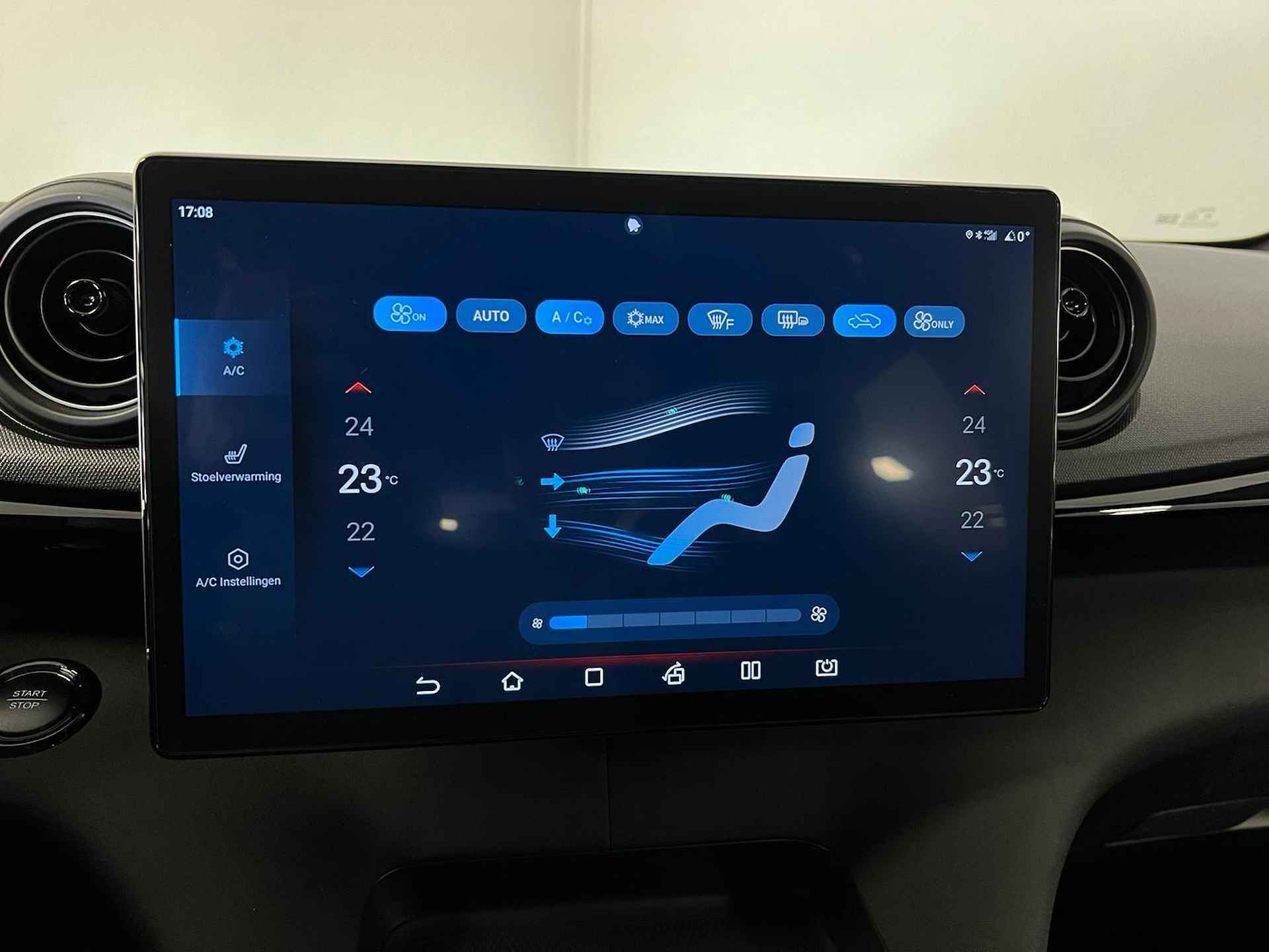 BYD DOLPHIN Comfort 60 kWh WARMTEPOMP | ELEKTRISCHE STOELEN | STOELVERWARMING | 360 CAMERA | NAVIGATIE | CARPLAY & ANDROID AUTO DRAADLOOS - 27/29