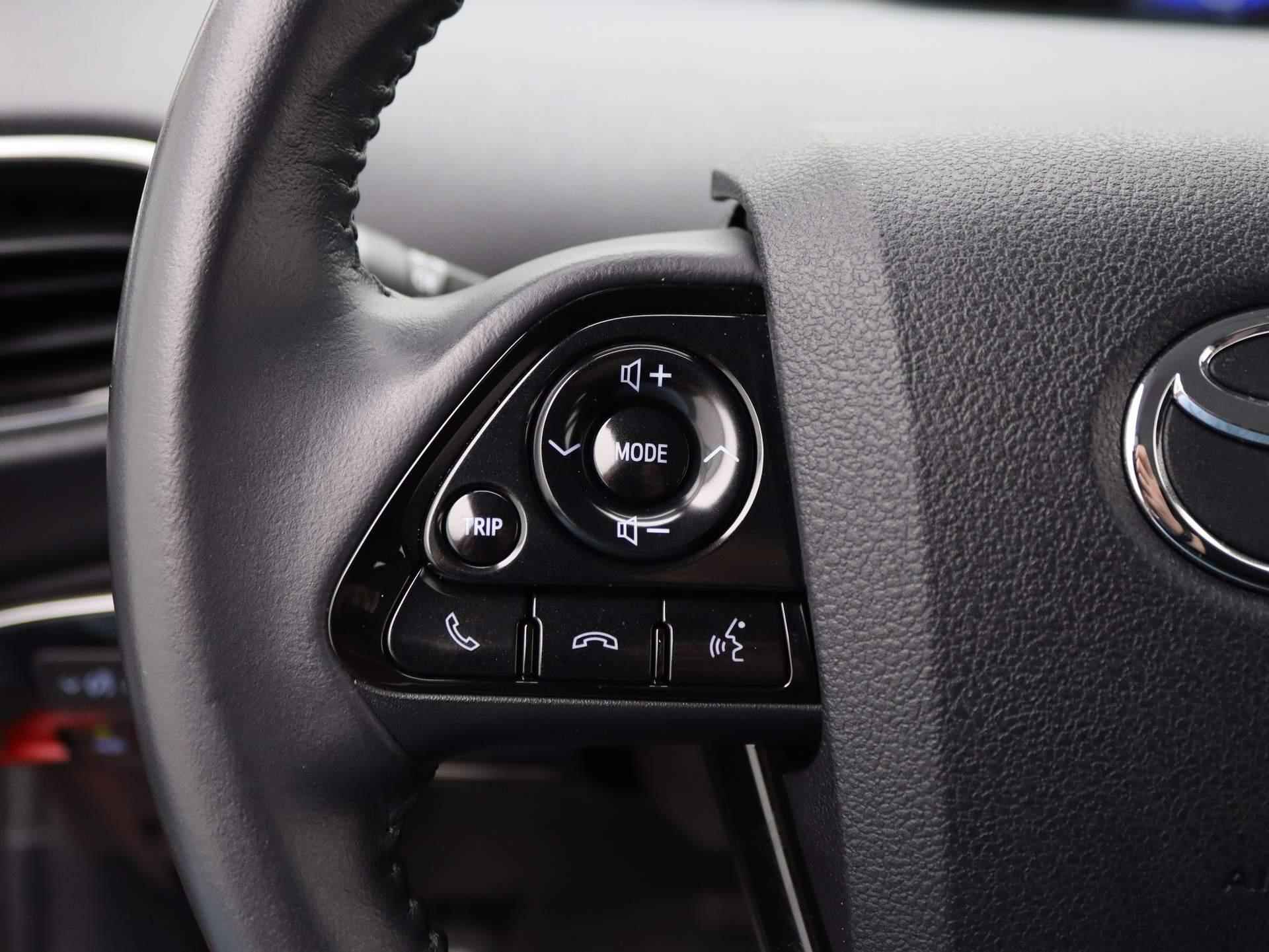 Toyota Prius 1.8 Executive Automaat | Airco | Navigatie | Achteruitkijkcamera | Cruise Control | - 19/45