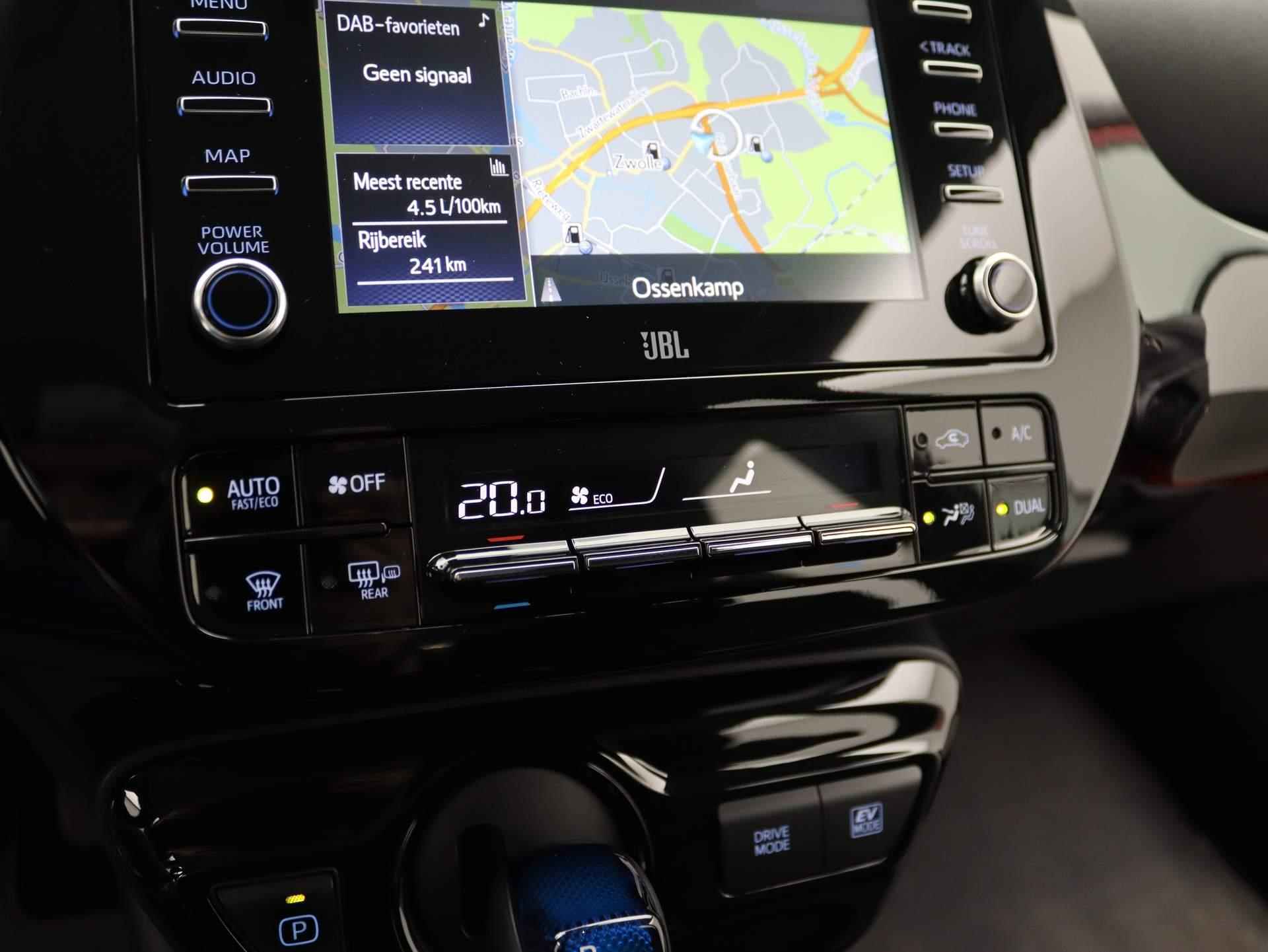 Toyota Prius 1.8 Executive Automaat | Airco | Navigatie | Achteruitkijkcamera | Cruise Control | - 21/45