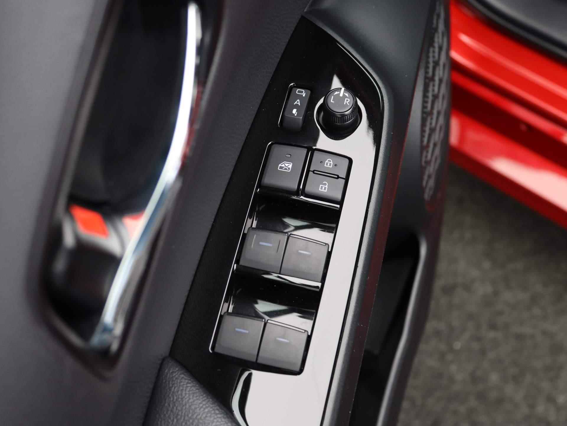 Toyota Prius 1.8 Executive Automaat | Airco | Navigatie | Achteruitkijkcamera | Cruise Control | - 26/45