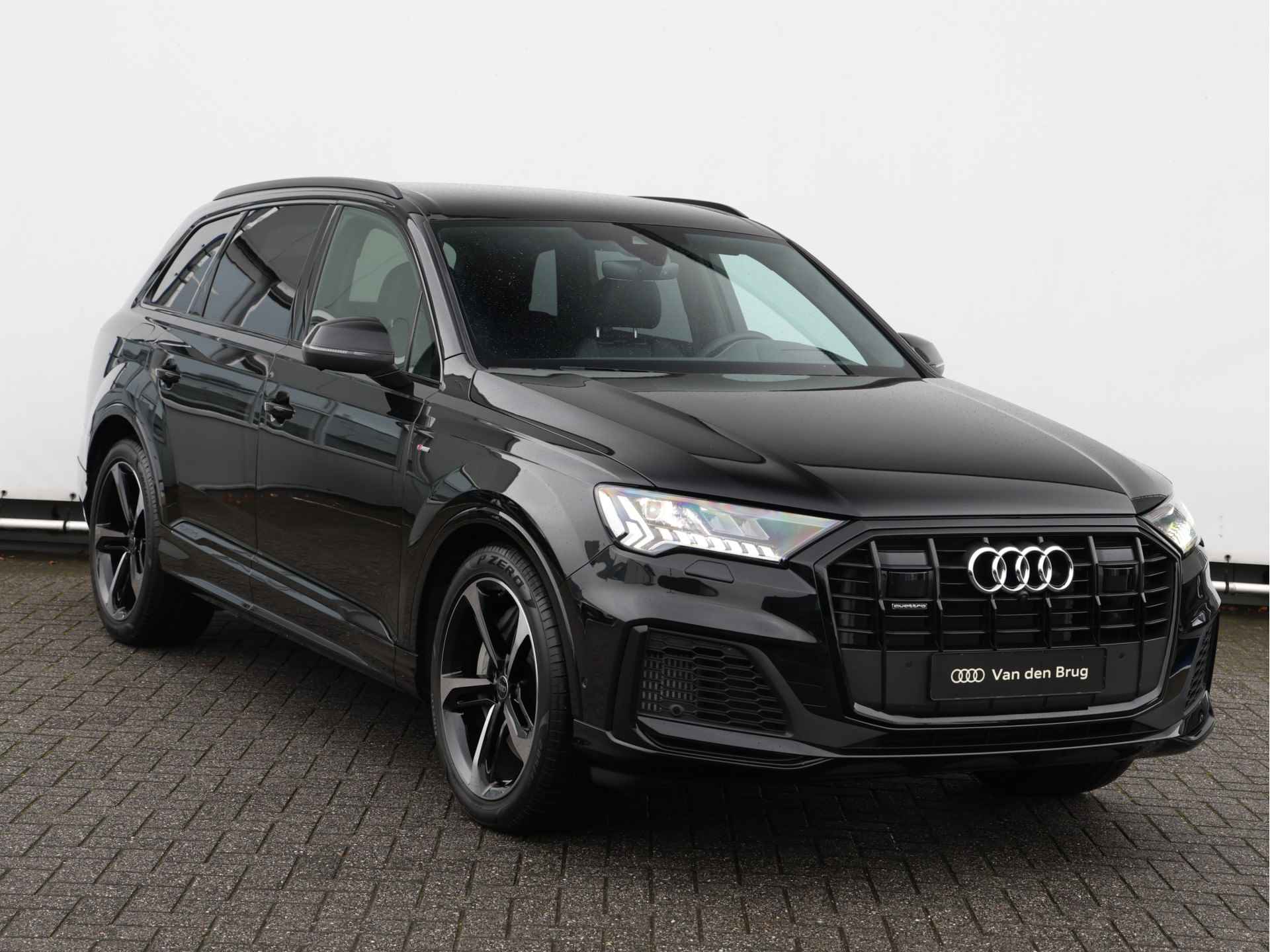 Audi Q7 55 TFSI e quattro Pro Line S 381pk | B&O | Servo | Head-up | 360° camera | Luchtvering | Trekhaak | Keyless | Adaptive Cruise | Dodehoekdetectie | Stoelverwarming v+a | Stuurwielverwarming - 3/62