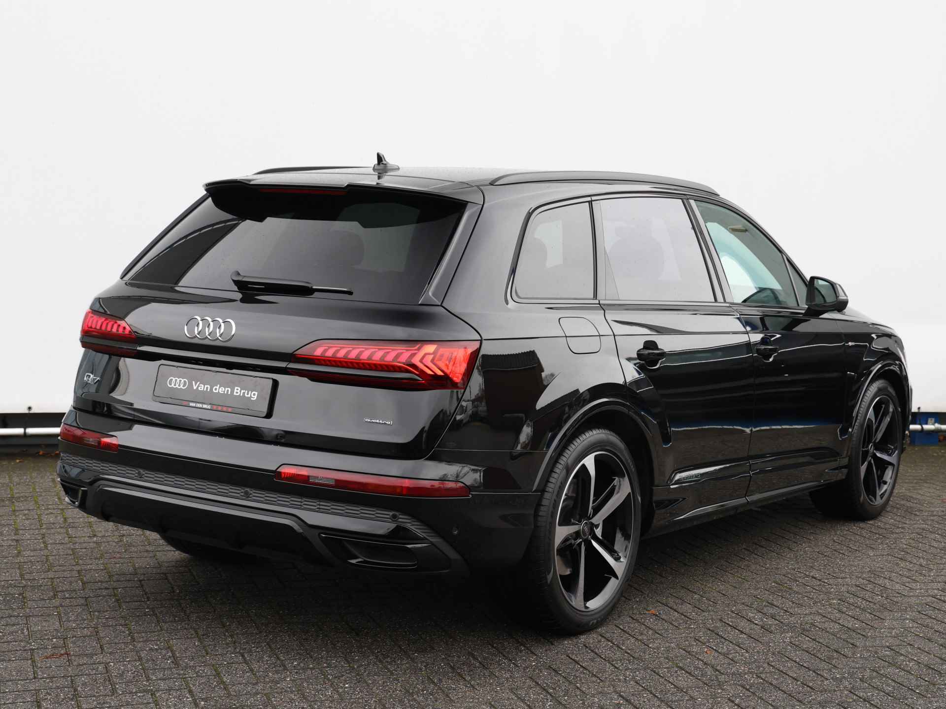 Audi Q7 55 TFSI e quattro Pro Line S 381pk | B&O | Servo | Head-up | 360° camera | Luchtvering | Trekhaak | Keyless | Adaptive Cruise | Dodehoekdetectie | Stoelverwarming v+a | Stuurwielverwarming - 5/62