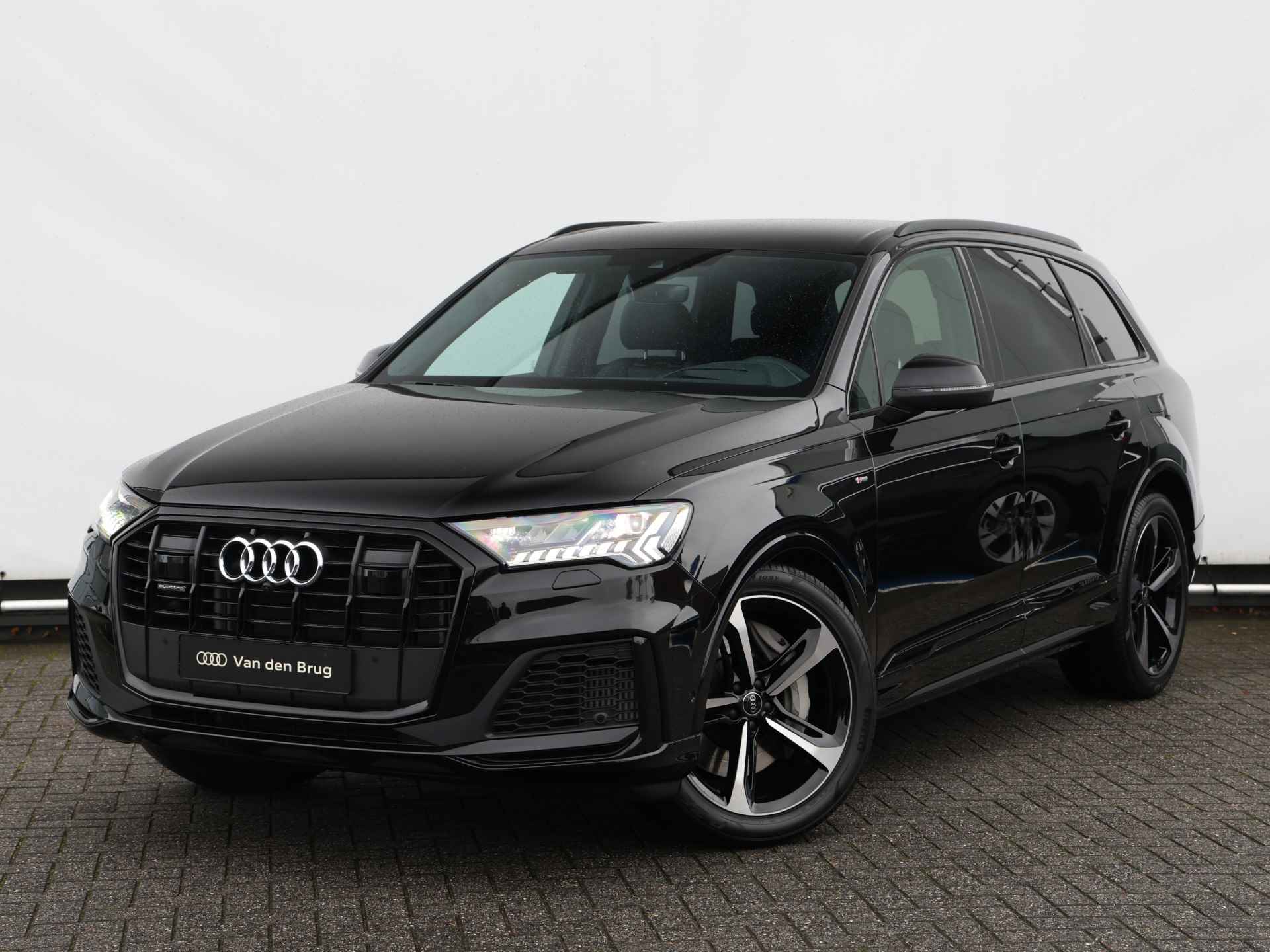 Audi Q7 55 TFSI e quattro Pro Line S 381pk | B&O | Servo | Head-up | 360° camera | Luchtvering | Trekhaak | Keyless | Adaptive Cruise | Dodehoekdetectie | Stoelverwarming v+a | Stuurwielverwarming - 15/62