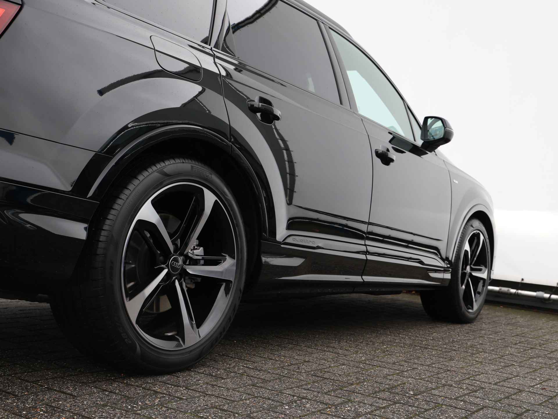 Audi Q7 55 TFSI e quattro Pro Line S 381pk | B&O | Servo | Head-up | 360° camera | Luchtvering | Trekhaak | Keyless | Adaptive Cruise | Dodehoekdetectie | Stoelverwarming v+a | Stuurwielverwarming - 22/62