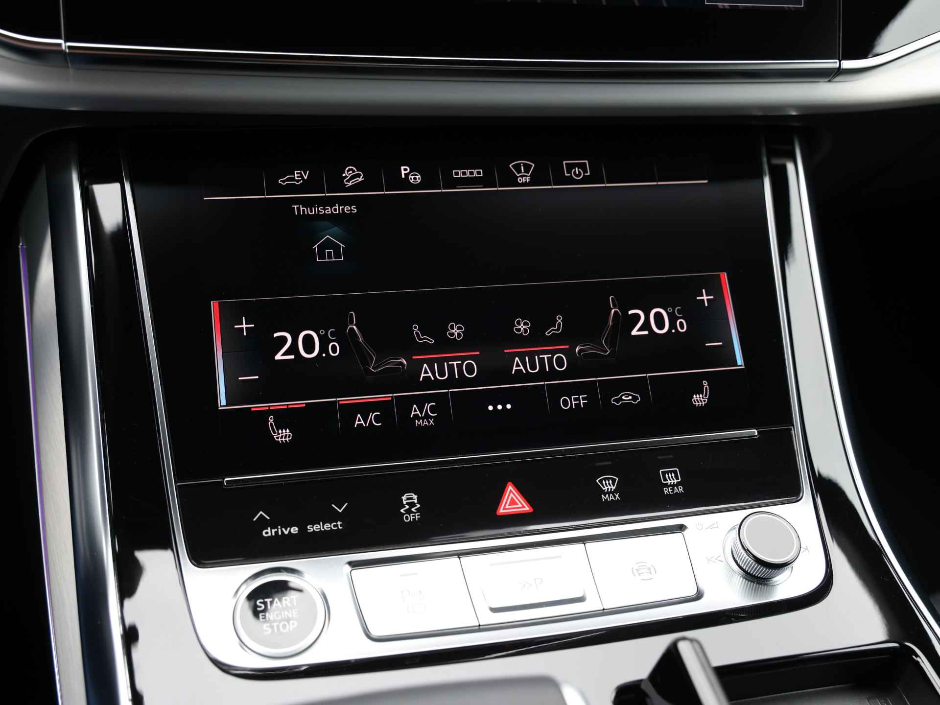 Audi Q7 55 TFSI e quattro Pro Line S 381pk | B&O | Servo | Head-up | 360° camera | Luchtvering | Trekhaak | Keyless | Adaptive Cruise | Dodehoekdetectie | Stoelverwarming v+a | Stuurwielverwarming - 37/62