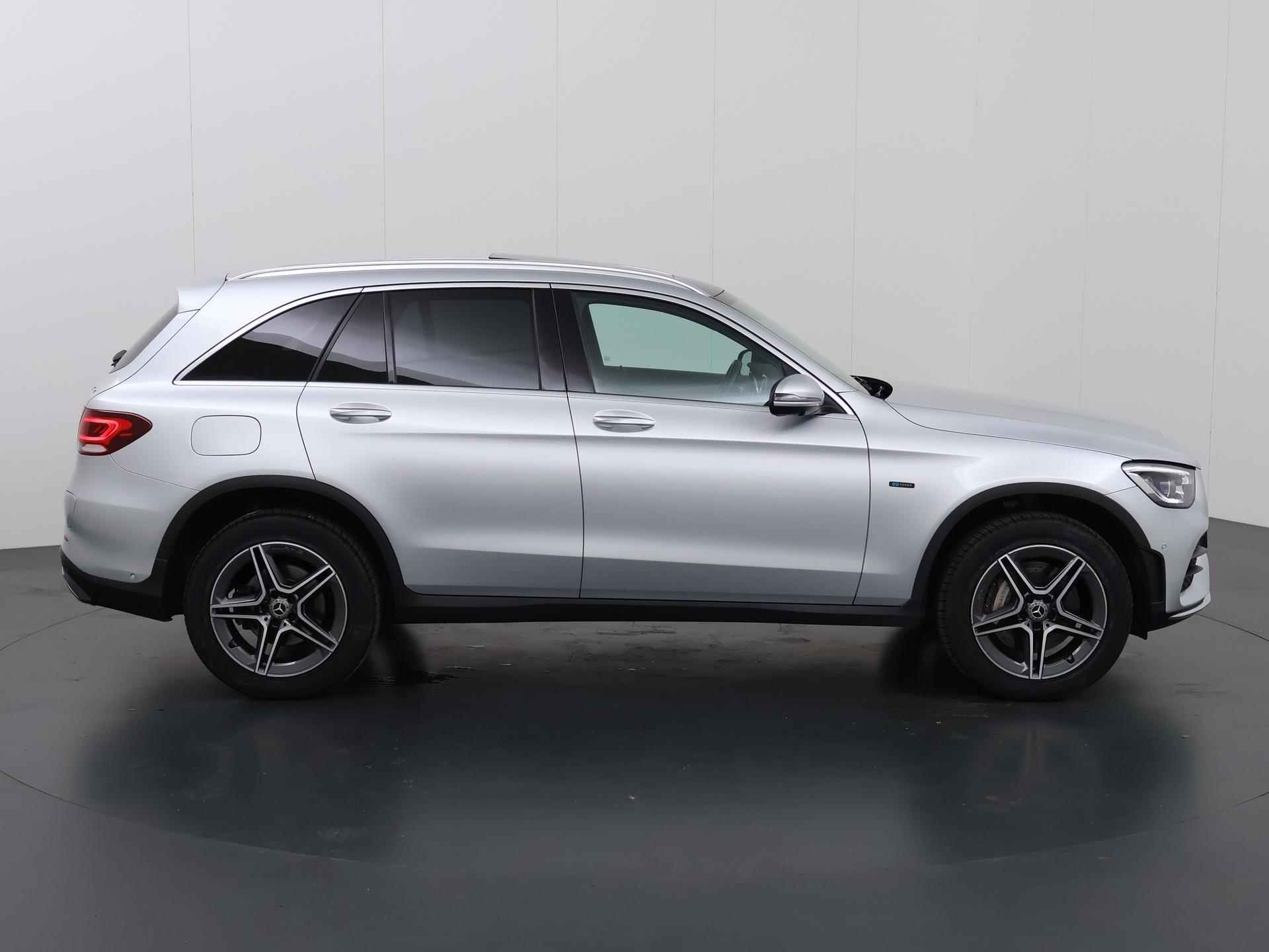 Mercedes-Benz GLC-klasse 300e 4MATIC Business Solution AMG | Trekhaak | Panoramadak | Burmester | Sfeerverlichting | Stoelverwarming | Apple Carplay/Android Auto | Highbeam LED | - 7/52