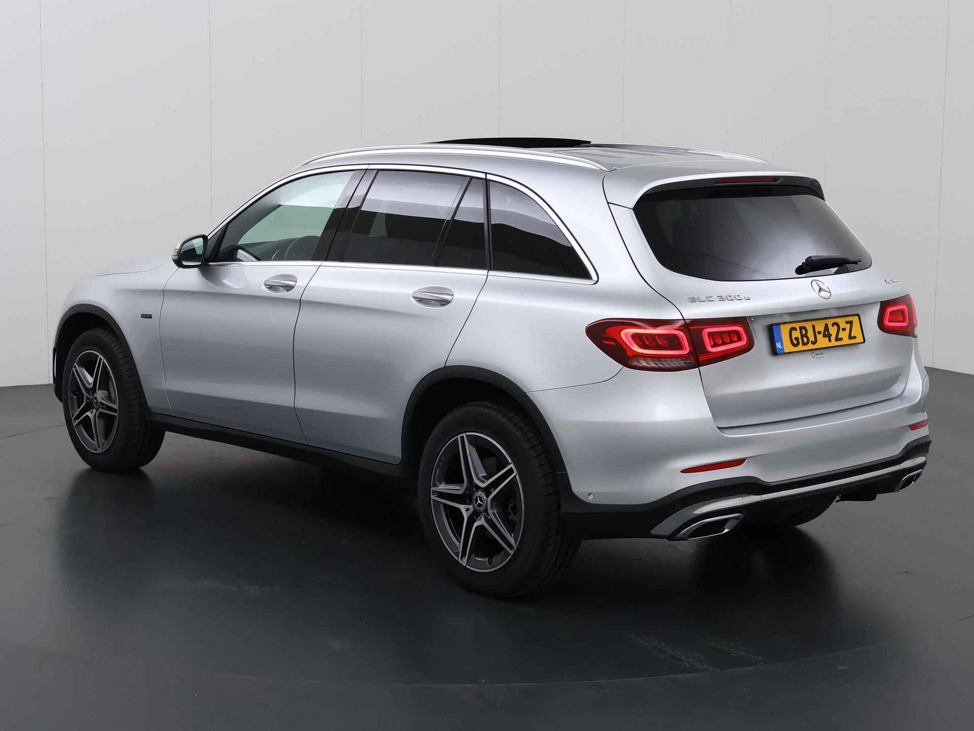 Mercedes-Benz GLC-klasse 300e 4MATIC Business Solution AMG | Trekhaak | Panoramadak | Burmester | Sfeerverlichting | Stoelverwarming | Apple Carplay/Android Auto | Highbeam LED | - 23/52