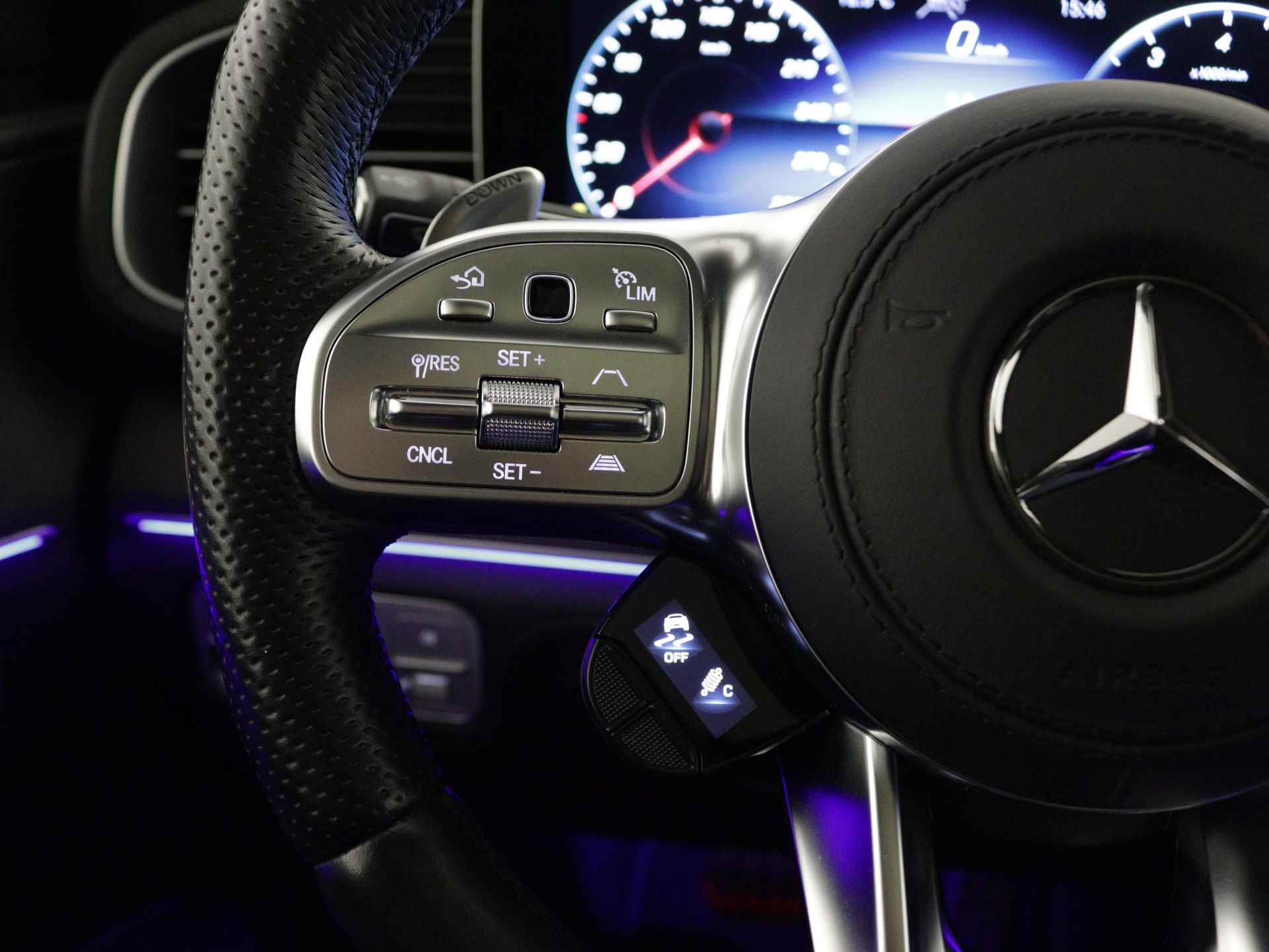 Mercedes-Benz GLS AMG 63 4-MATIC+ Nightpack 7 persoons | Rijassistentie Pack | Sluitbekrachtiging |Standverwarming | Panoramadak | Memory | Inclusief 24 maanden Mercedes-Benz Certified garantie voor Europa. - 24/49