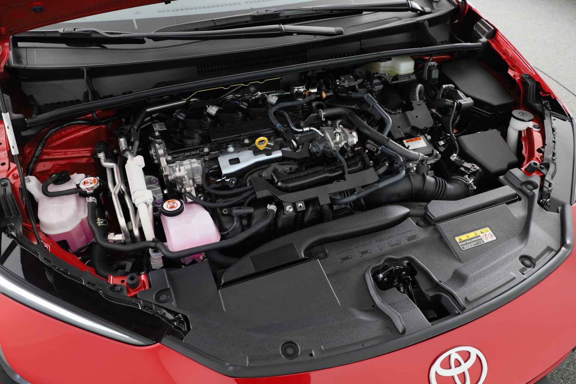 Toyota Prius 2.0 Plug-in Executive *DEMO* | Navigatie | Stoelverwarming | - 30/36
