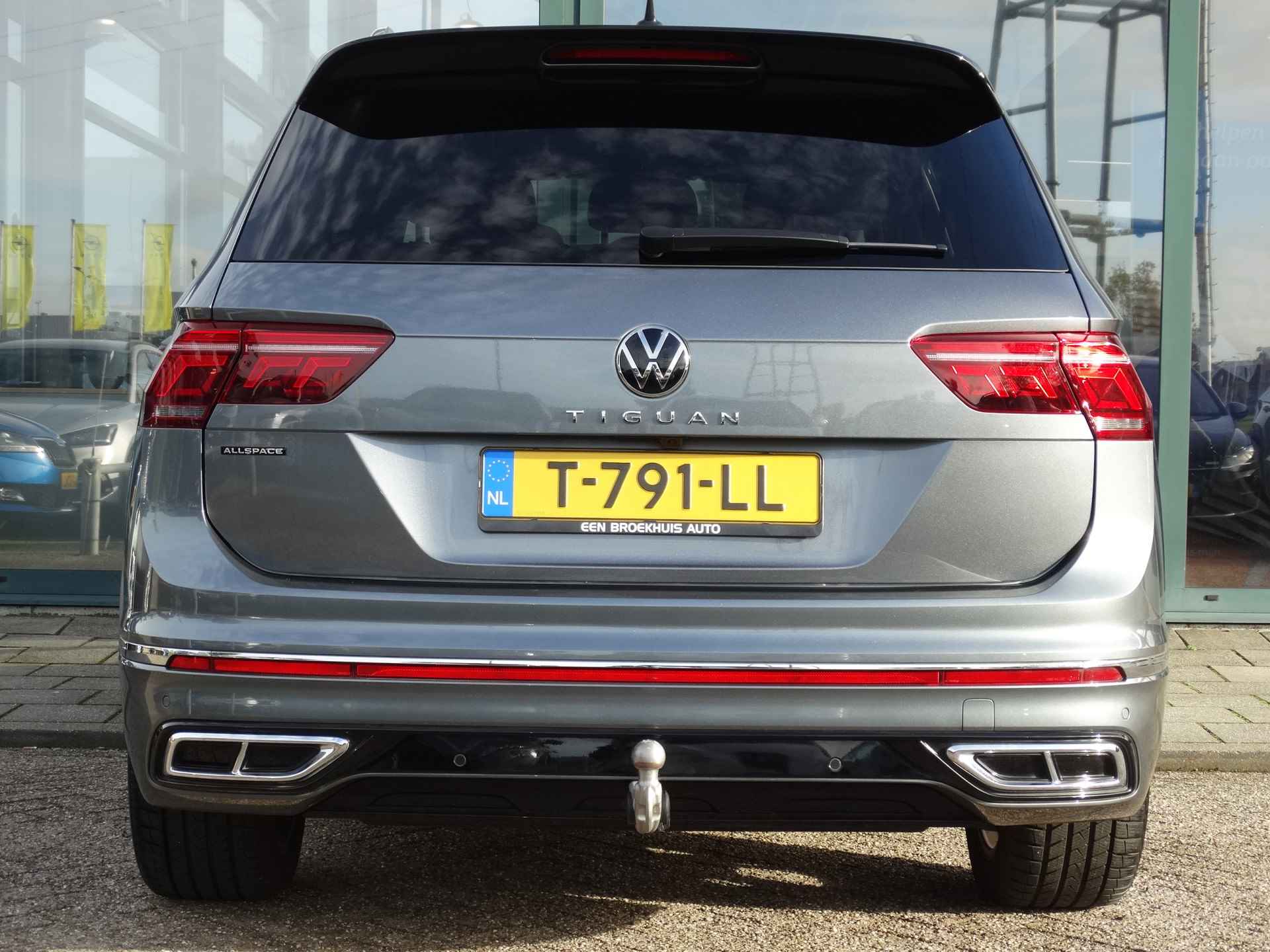 Volkswagen Tiguan Allspace 1.5 TSI R-Line Business 7p. - 9/28